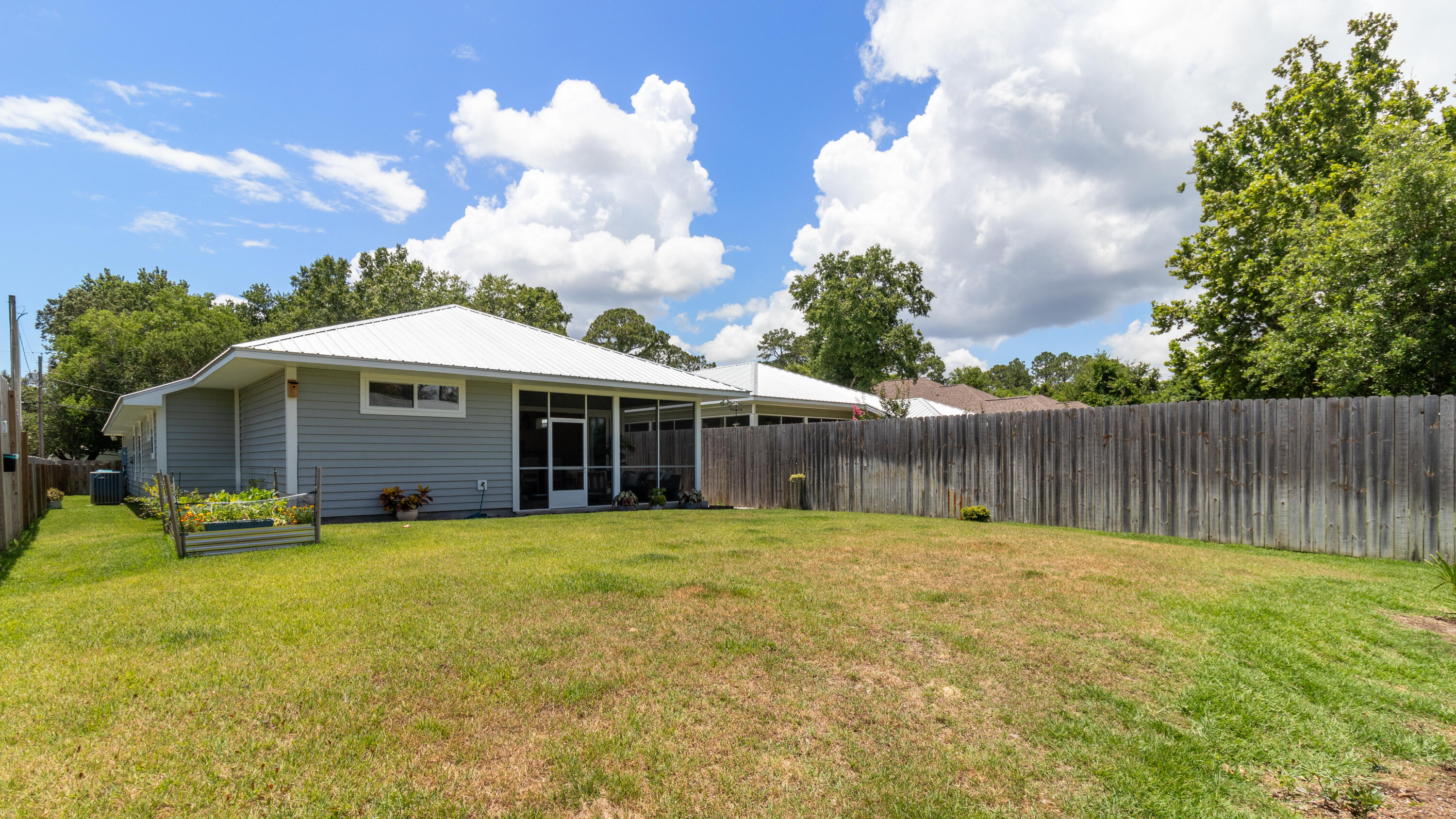 VILLA TASSO TOWN OF - Residential