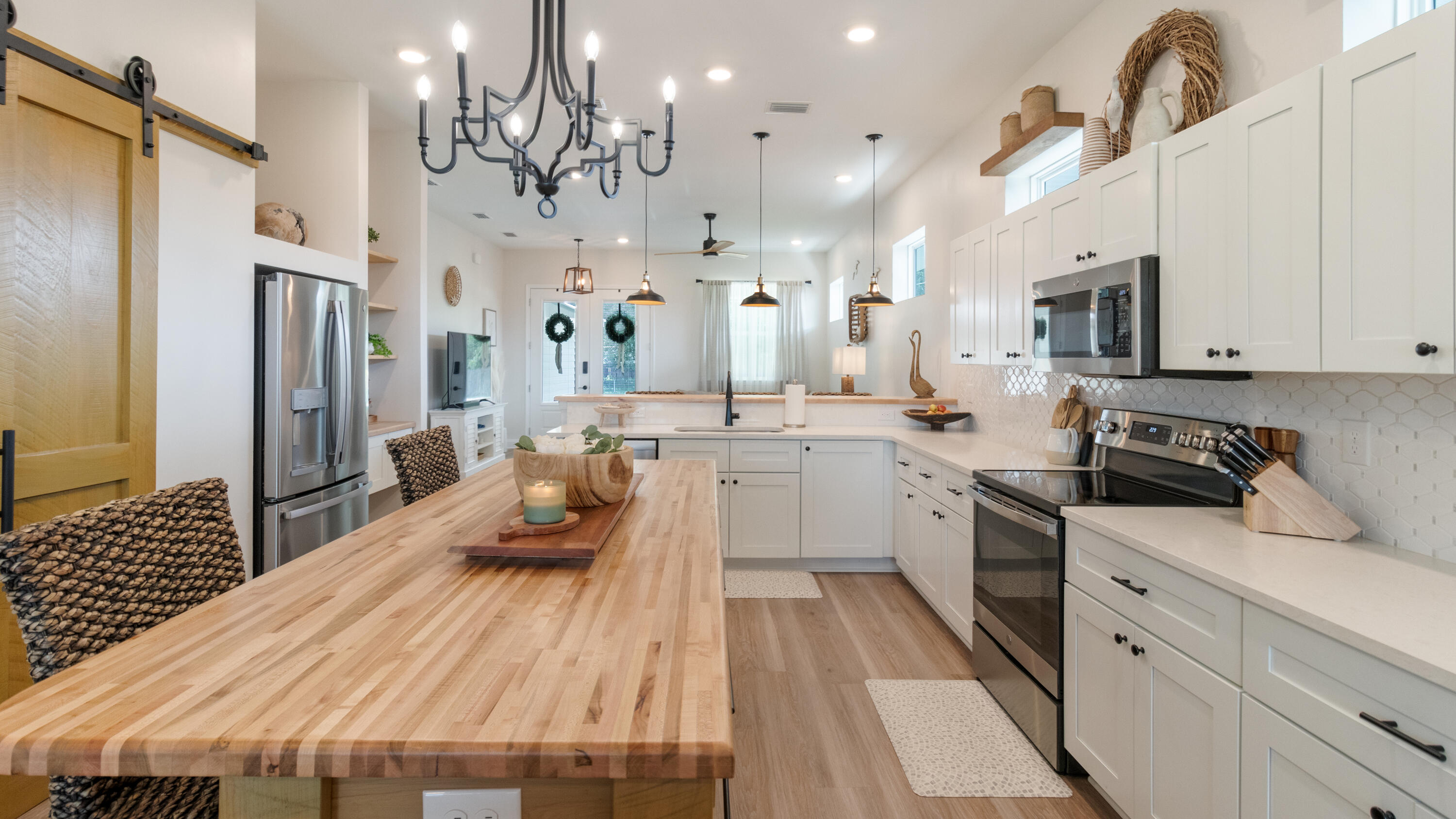 VILLA TASSO TOWN OF - Residential