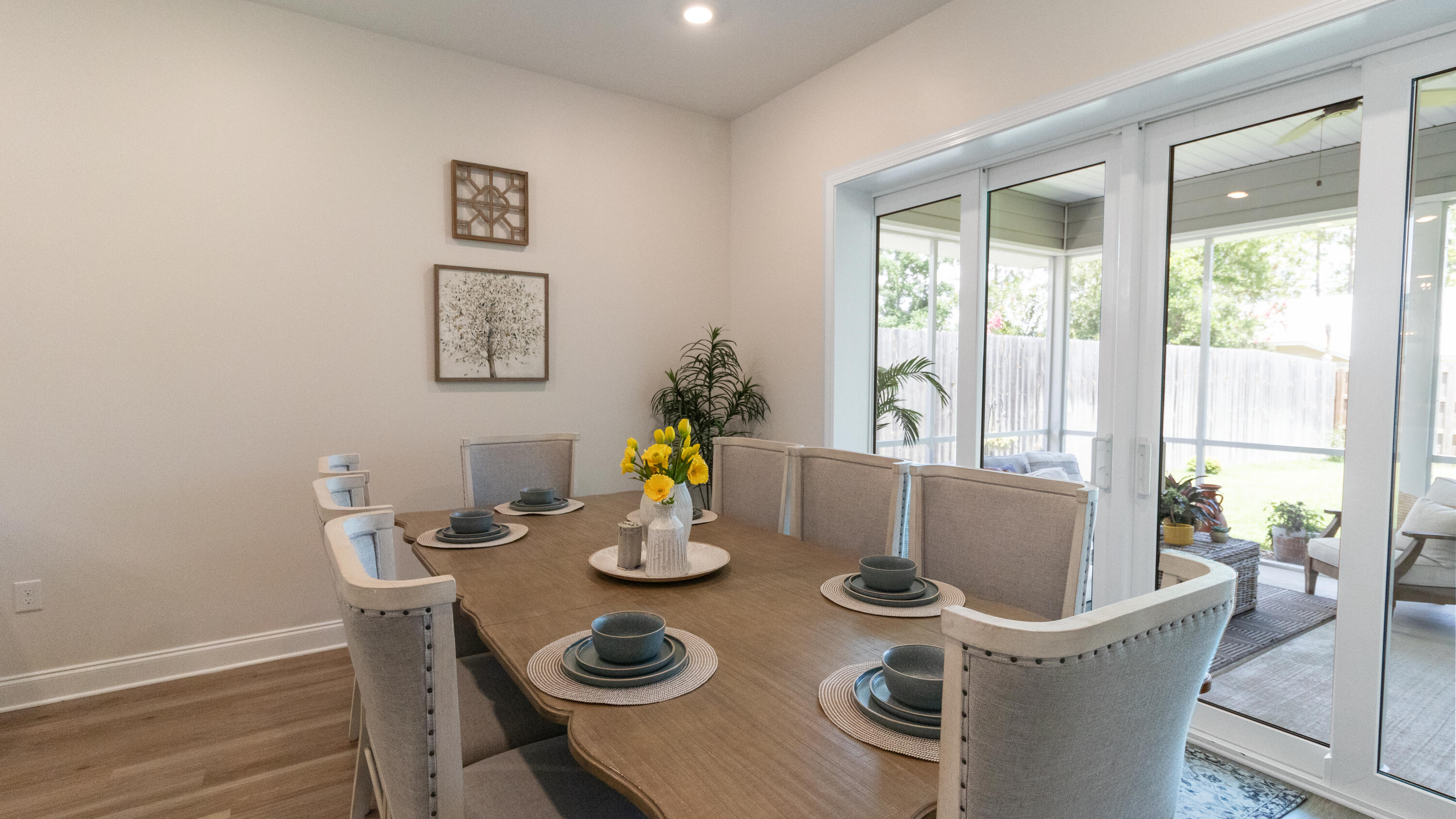 VILLA TASSO TOWN OF - Residential