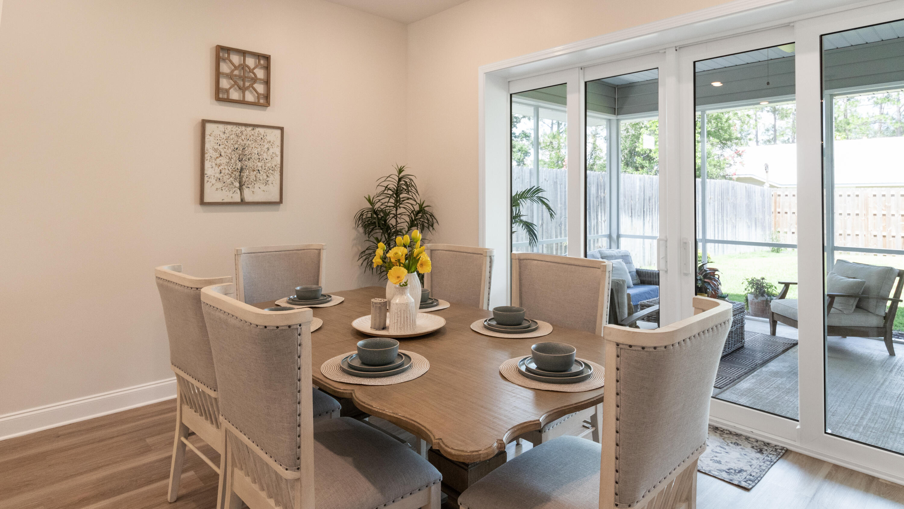 VILLA TASSO TOWN OF - Residential