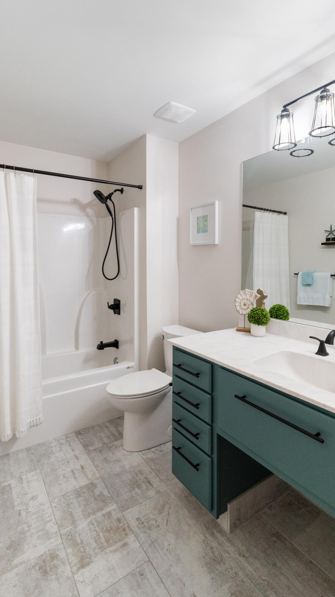 VILLA TASSO TOWN OF - Residential