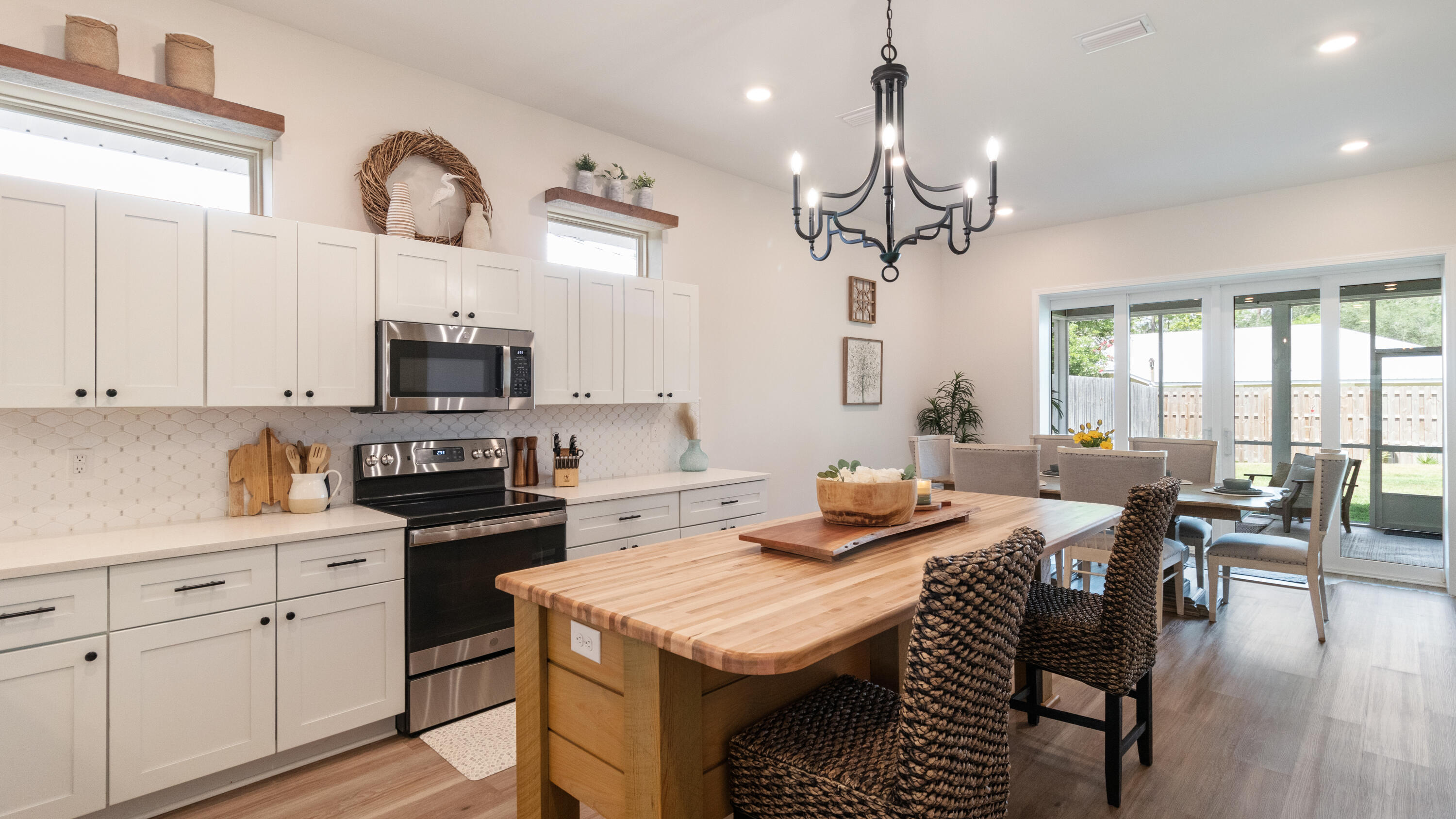 VILLA TASSO TOWN OF - Residential