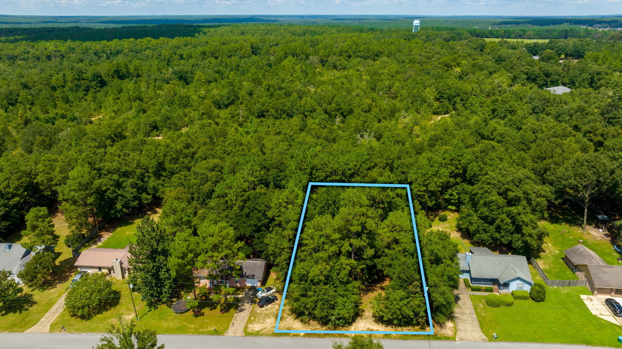Looking for place to build your dream home in Crestview? Well, you have found it right here! This .40 acre lot is within Crestview city limits and is in an established neighborhood which will make the process of having utilities added that much easier. Just off of Old Bethel, it's easy to get to all that Crestview has to offer!