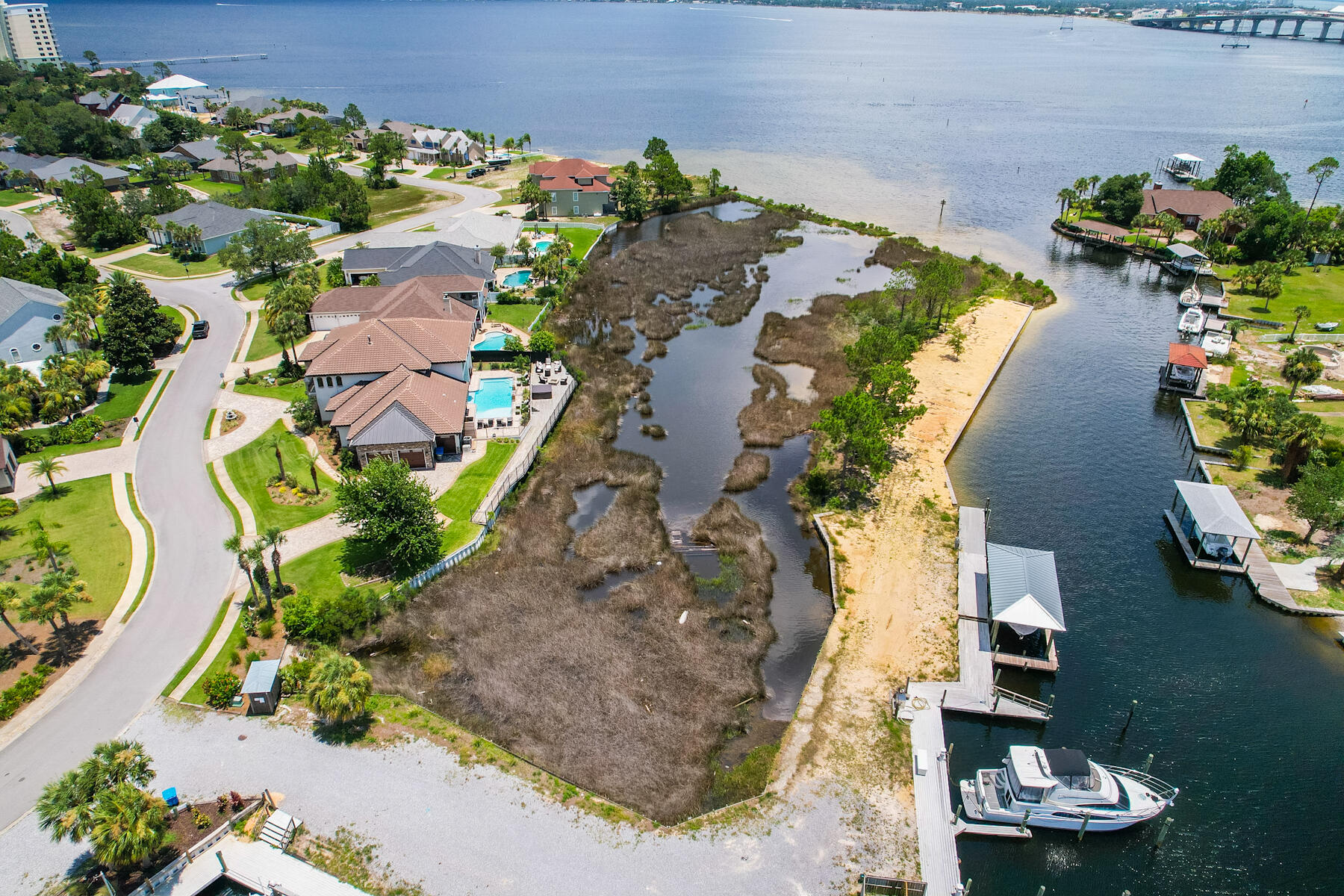 DOLPHIN BAY PH 1 - Residential