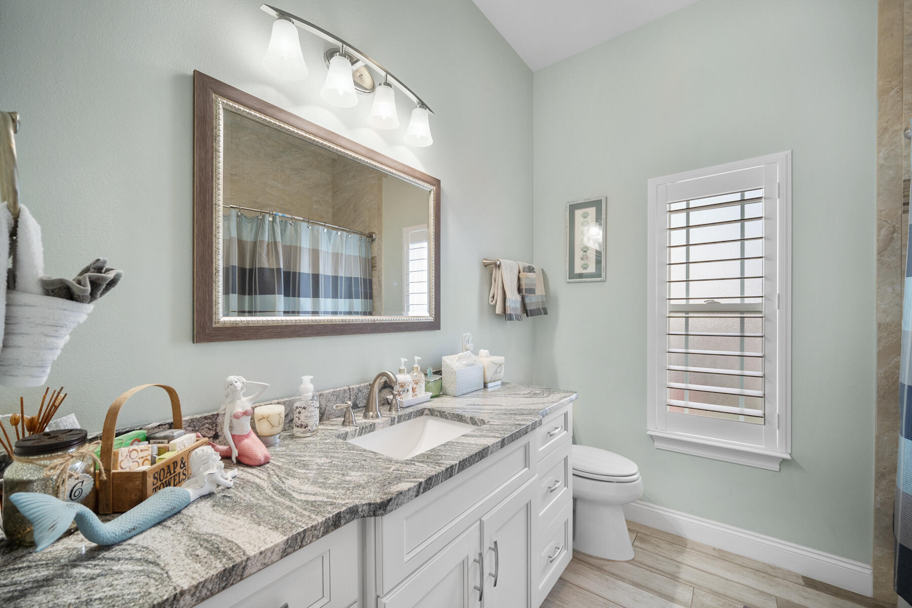 DOLPHIN BAY PH 1 - Residential