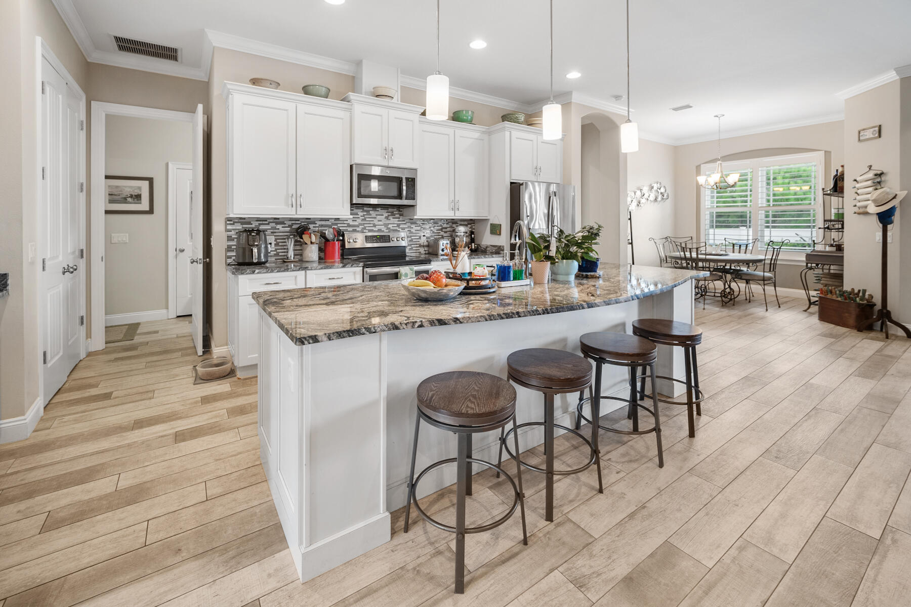 DOLPHIN BAY PH 1 - Residential