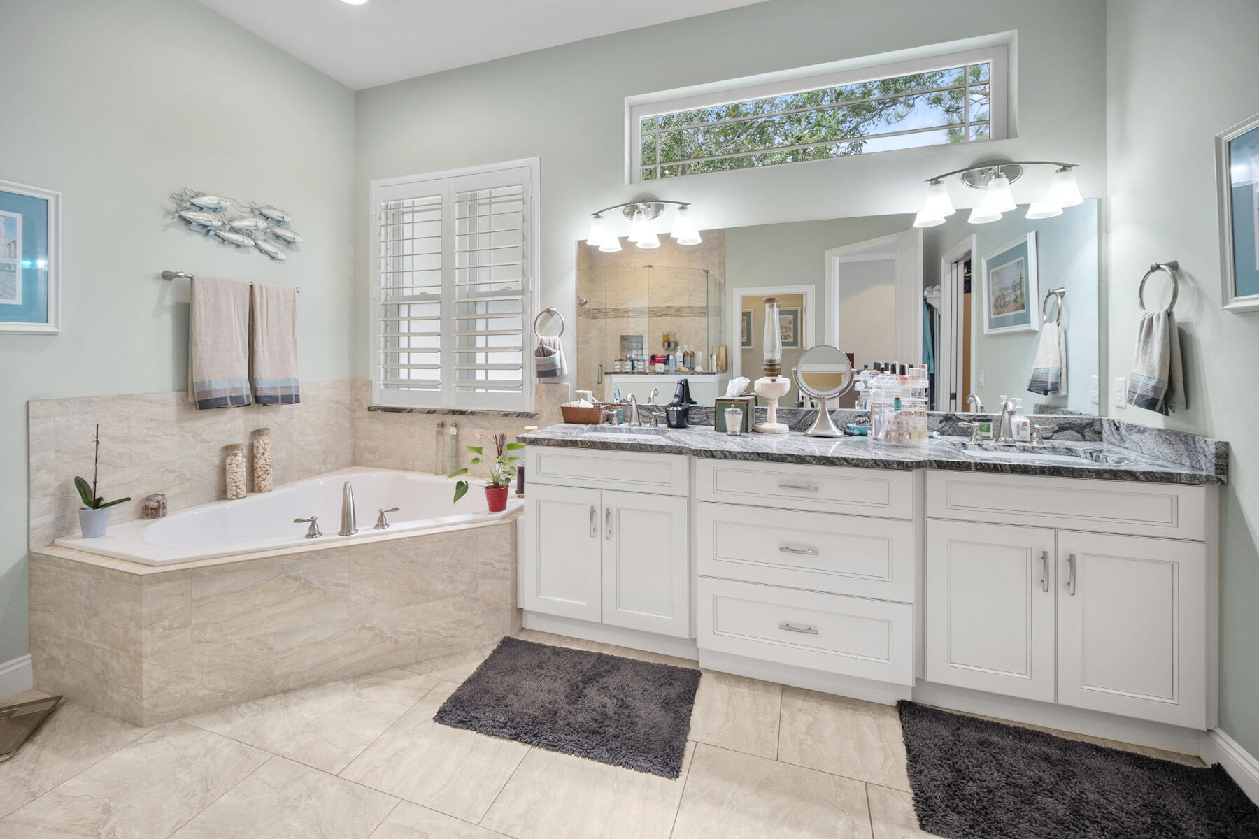 DOLPHIN BAY PH 1 - Residential