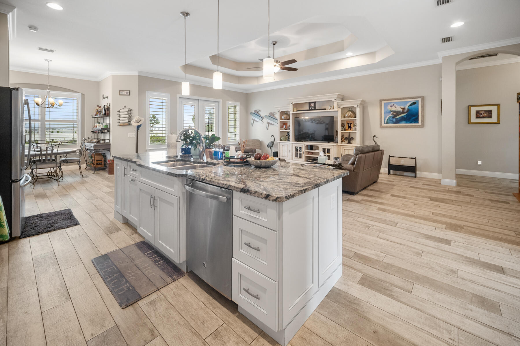 DOLPHIN BAY PH 1 - Residential