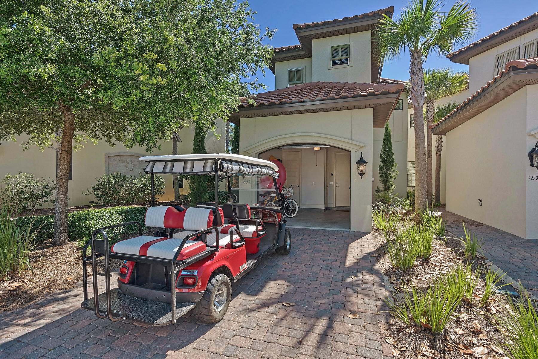 VILLA LAGO - Residential