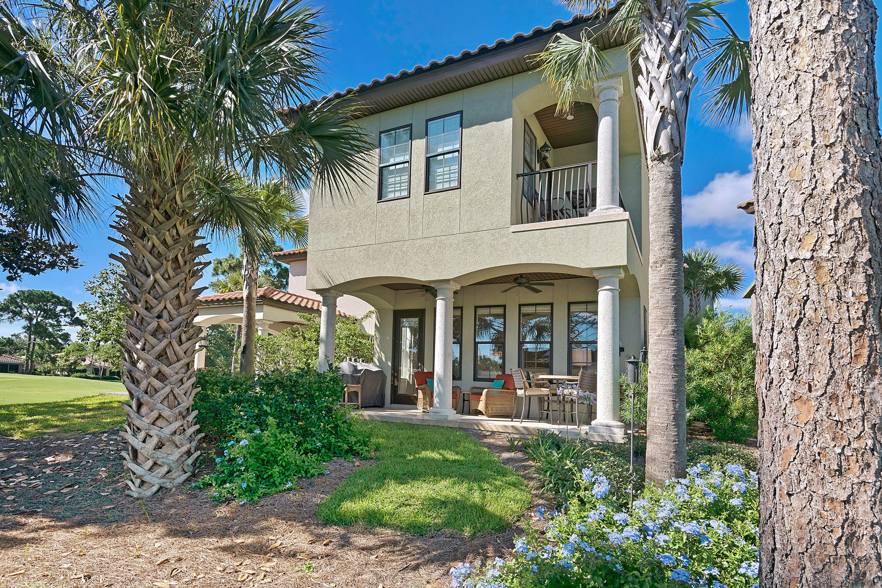 VILLA LAGO - Residential