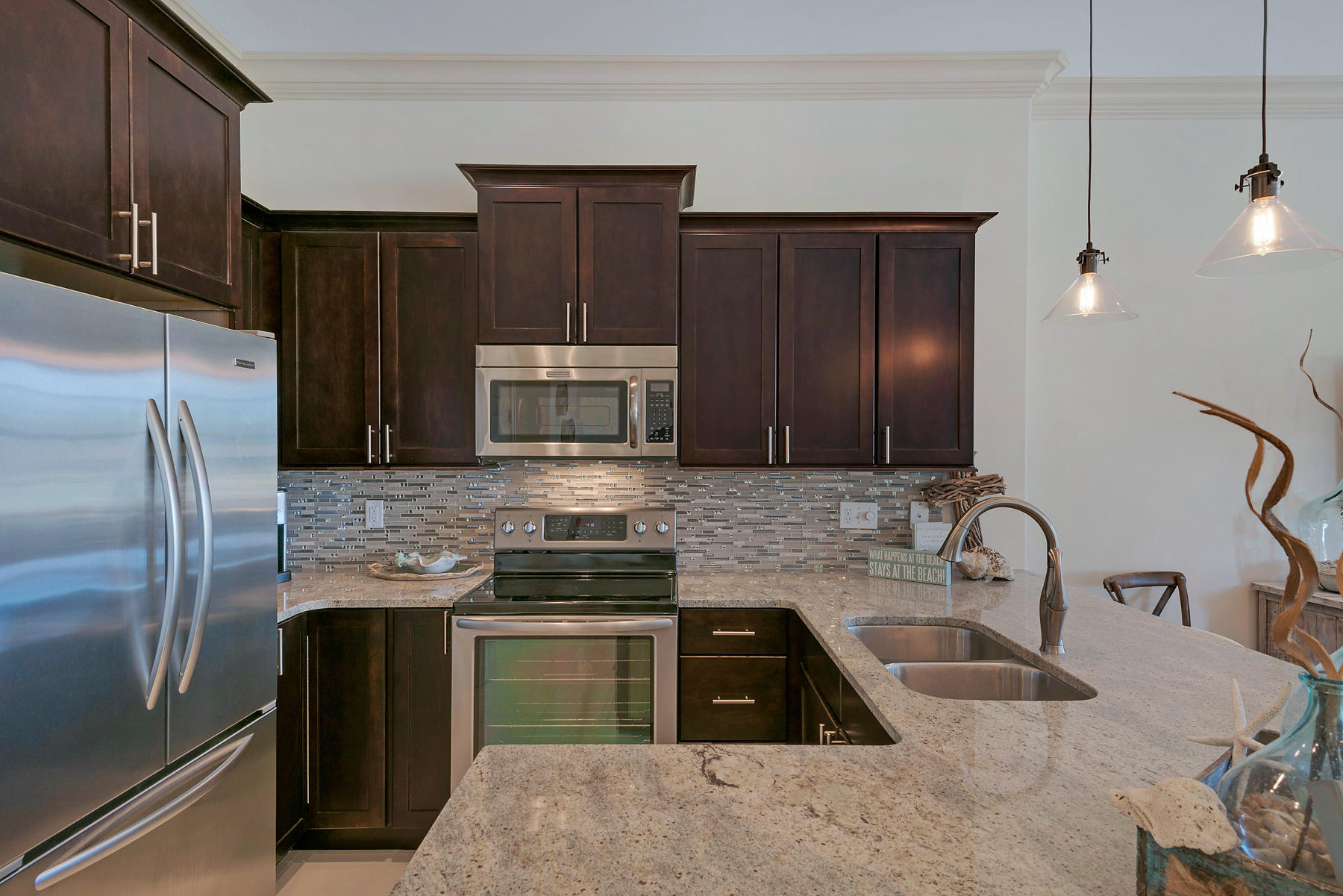 VILLA LAGO - Residential