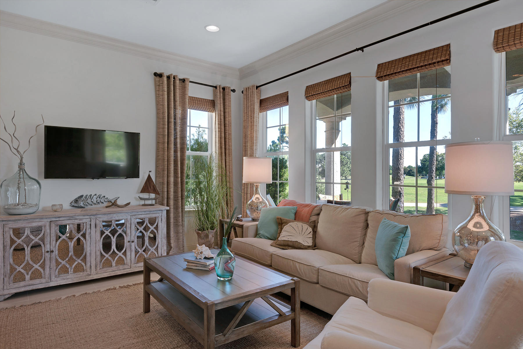 VILLA LAGO - Residential