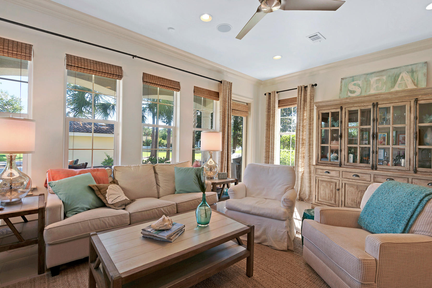 VILLA LAGO - Residential