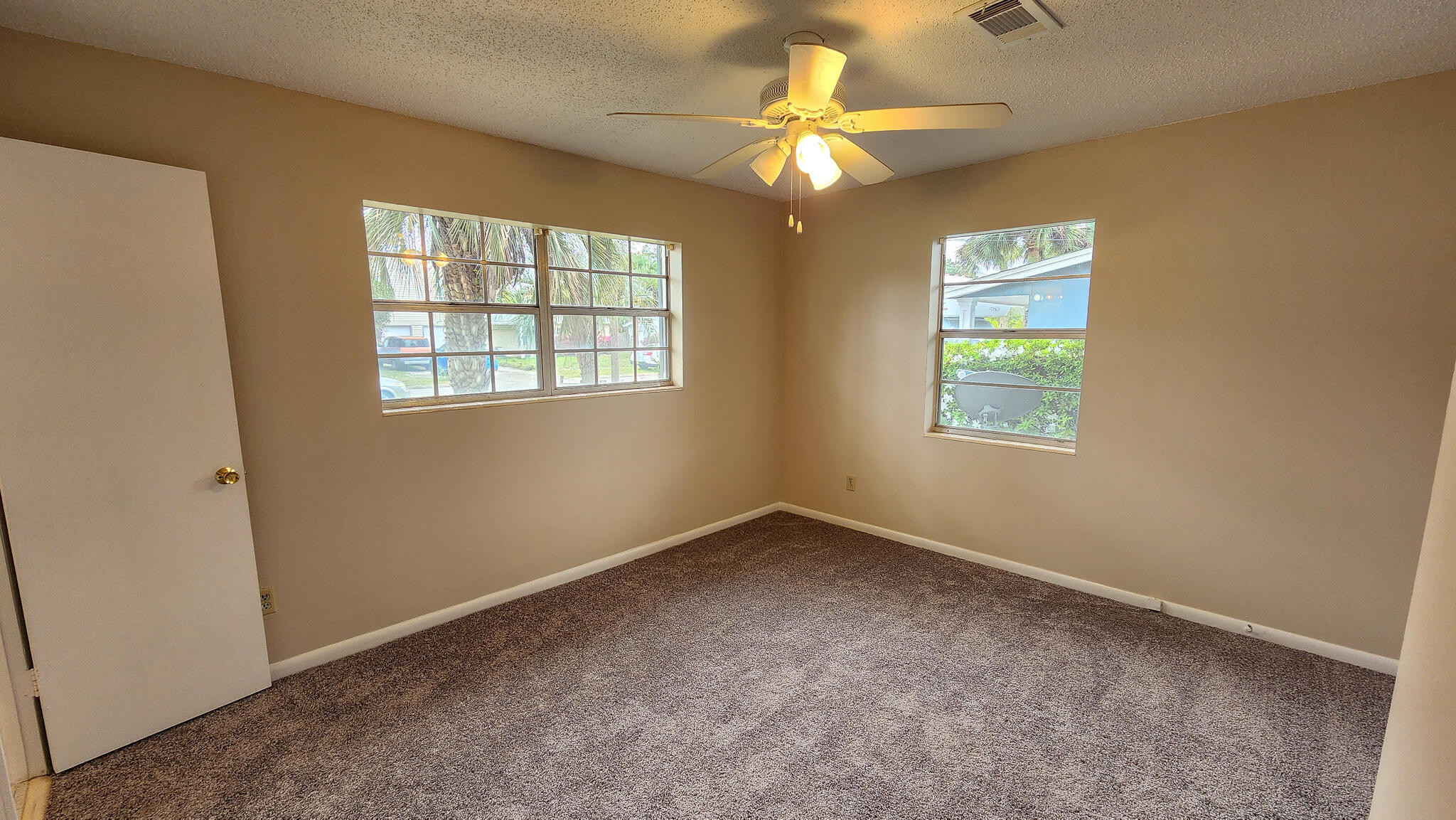 OAK TREE PARK - Residential