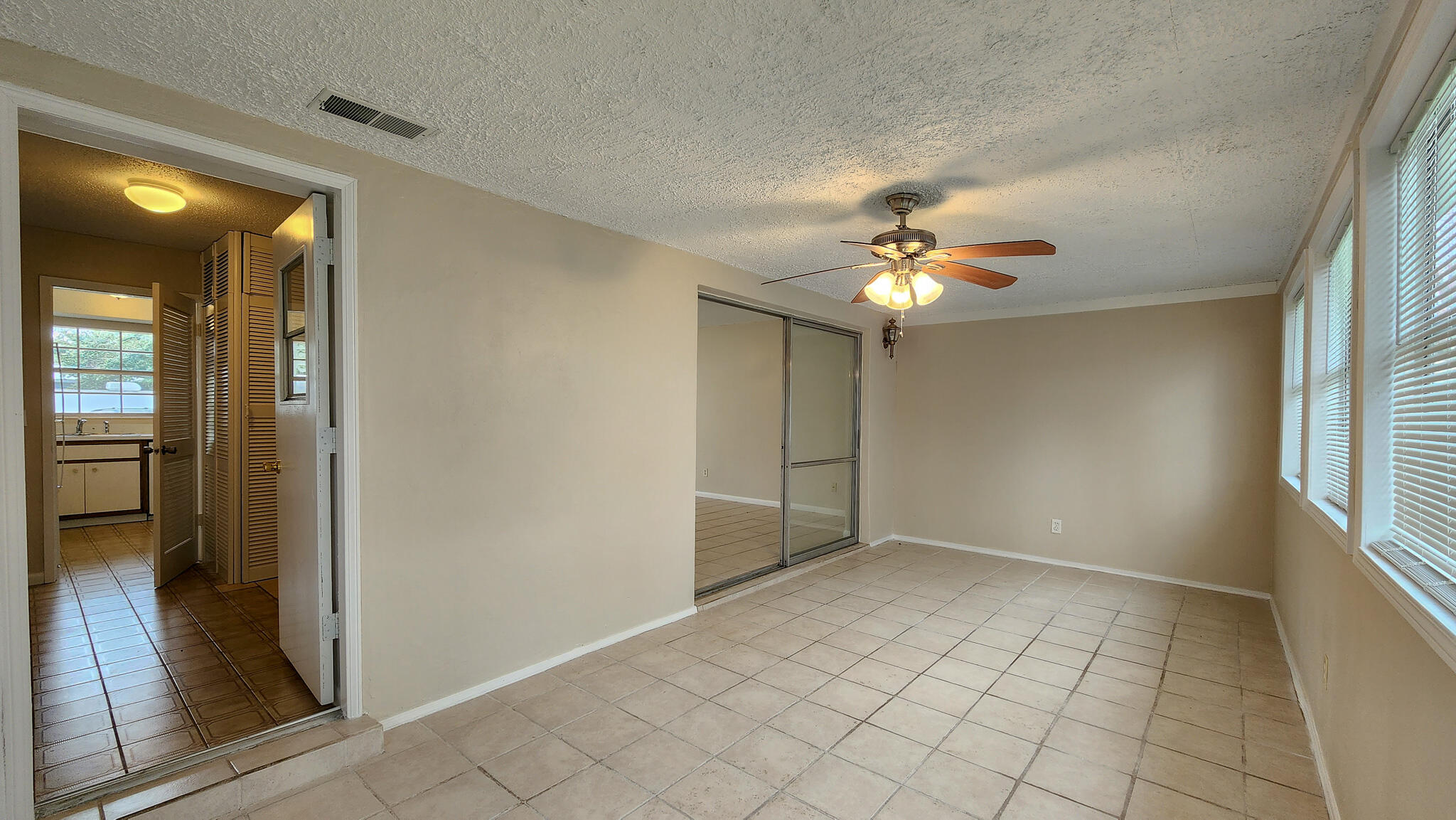 OAK TREE PARK - Residential