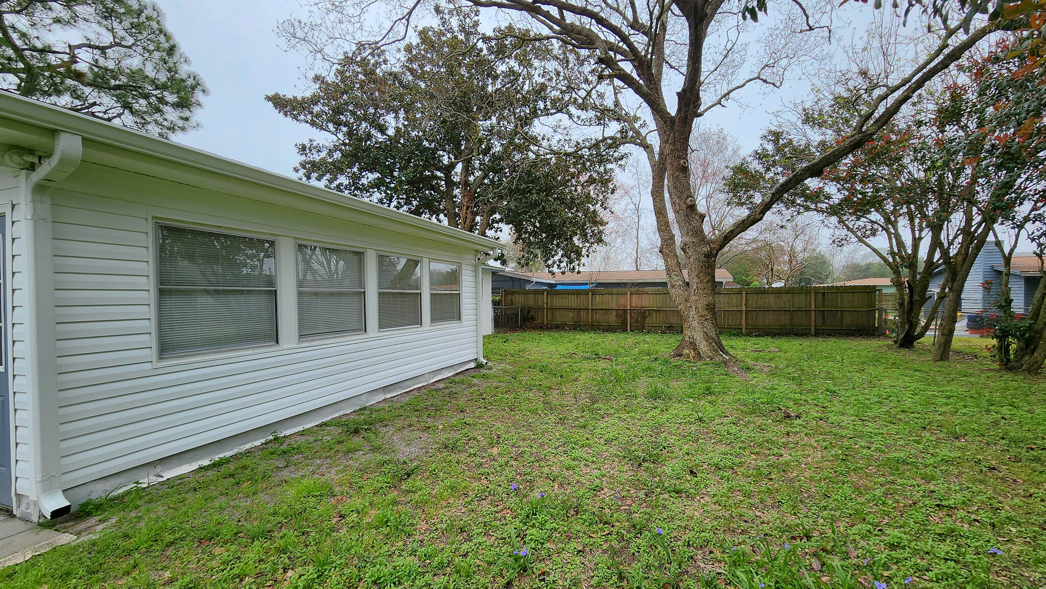 OAK TREE PARK - Residential