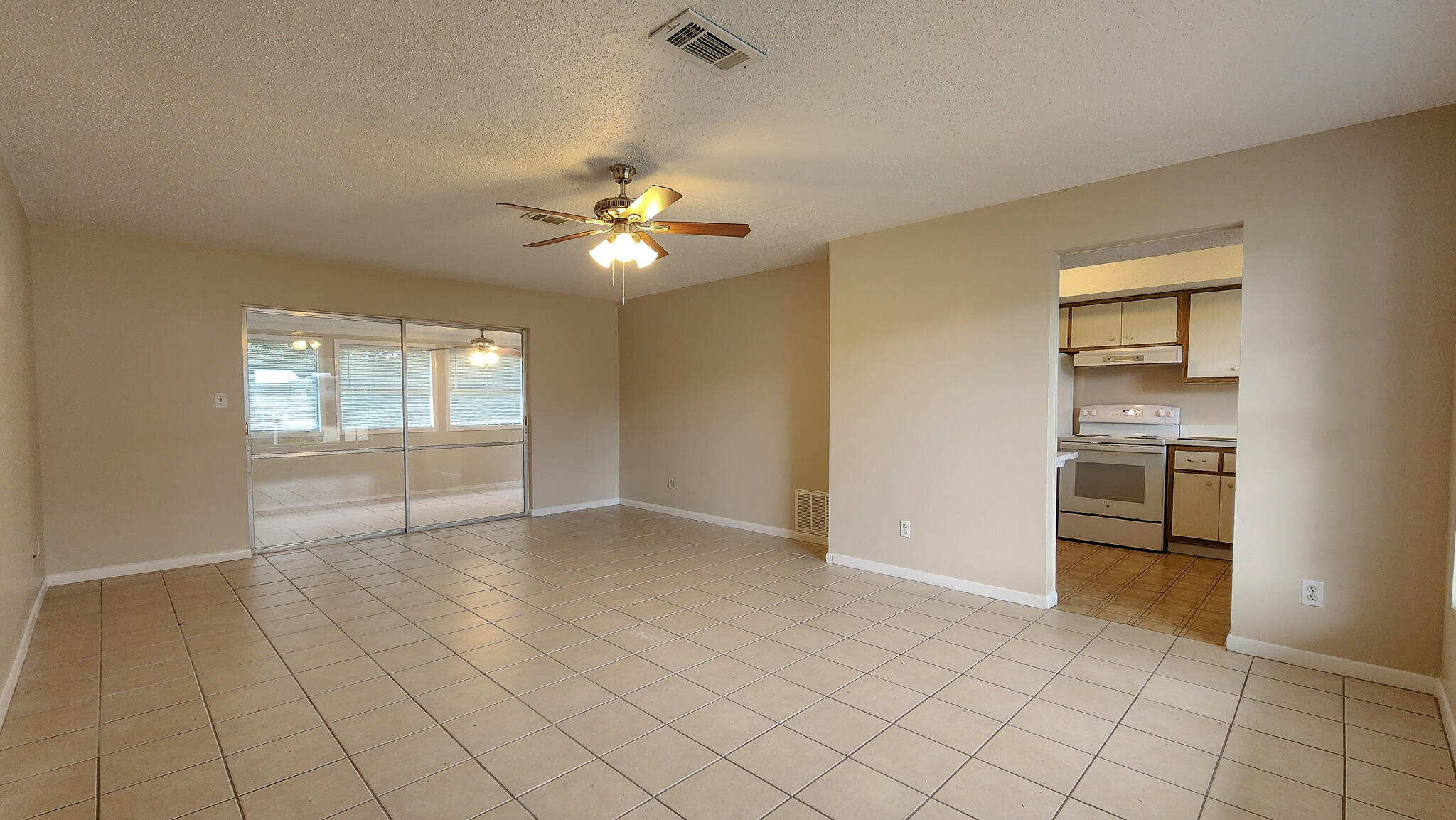 OAK TREE PARK - Residential