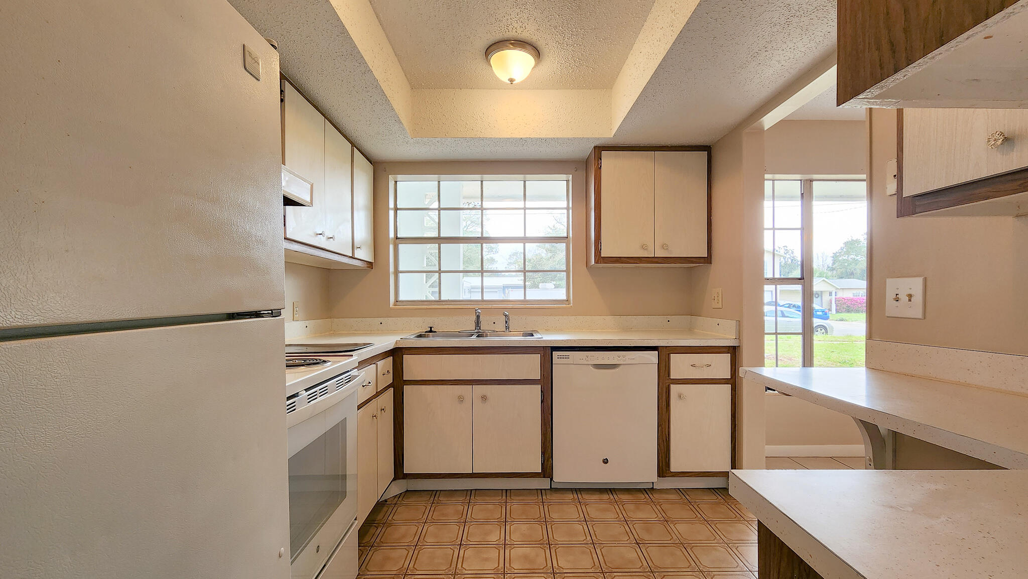 OAK TREE PARK - Residential