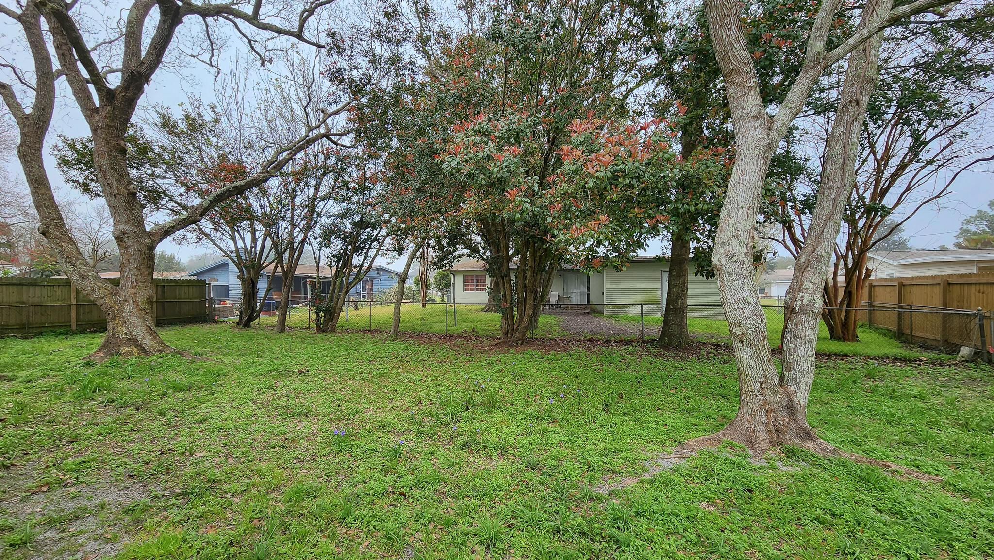 OAK TREE PARK - Residential