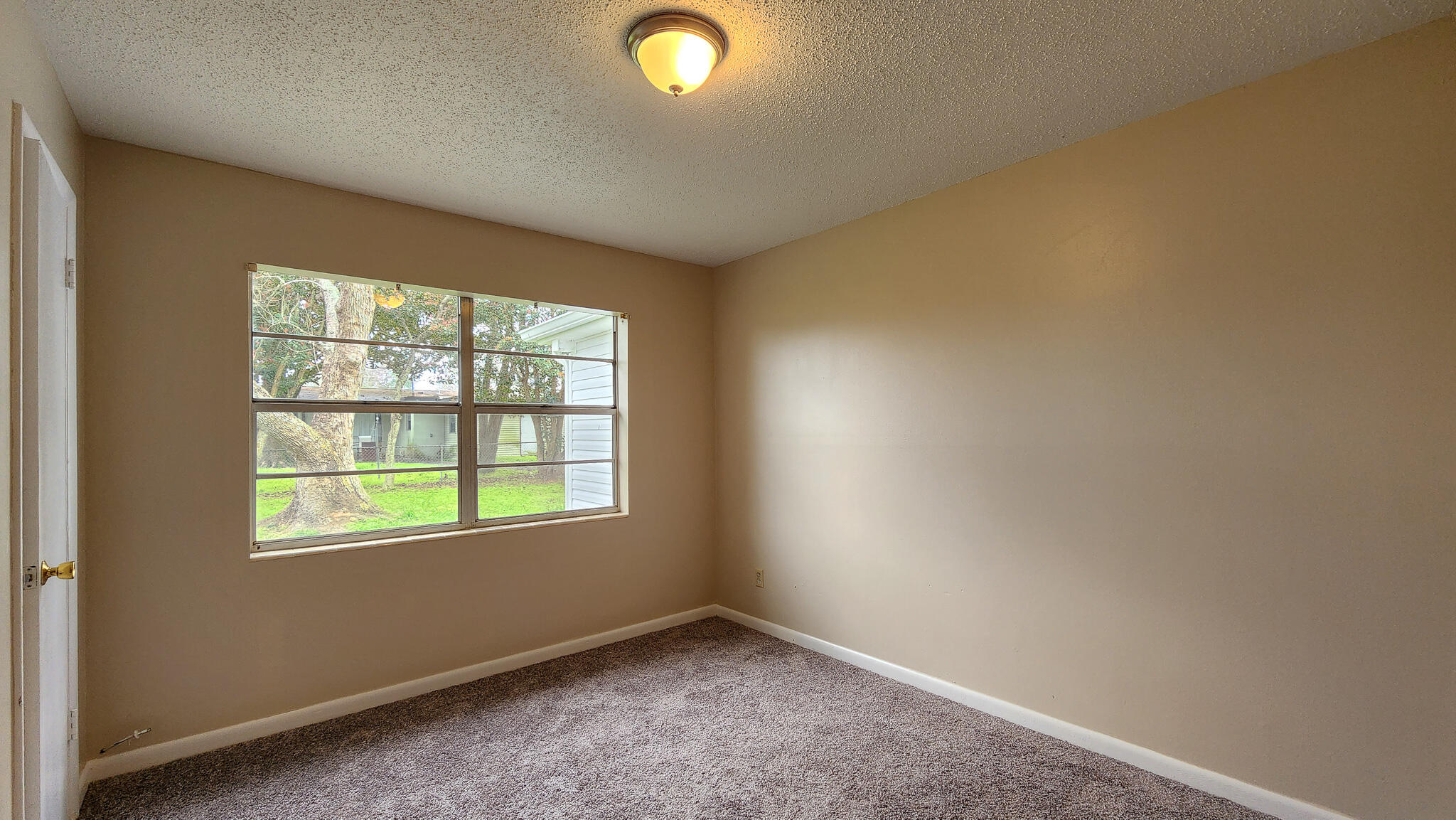 OAK TREE PARK - Residential