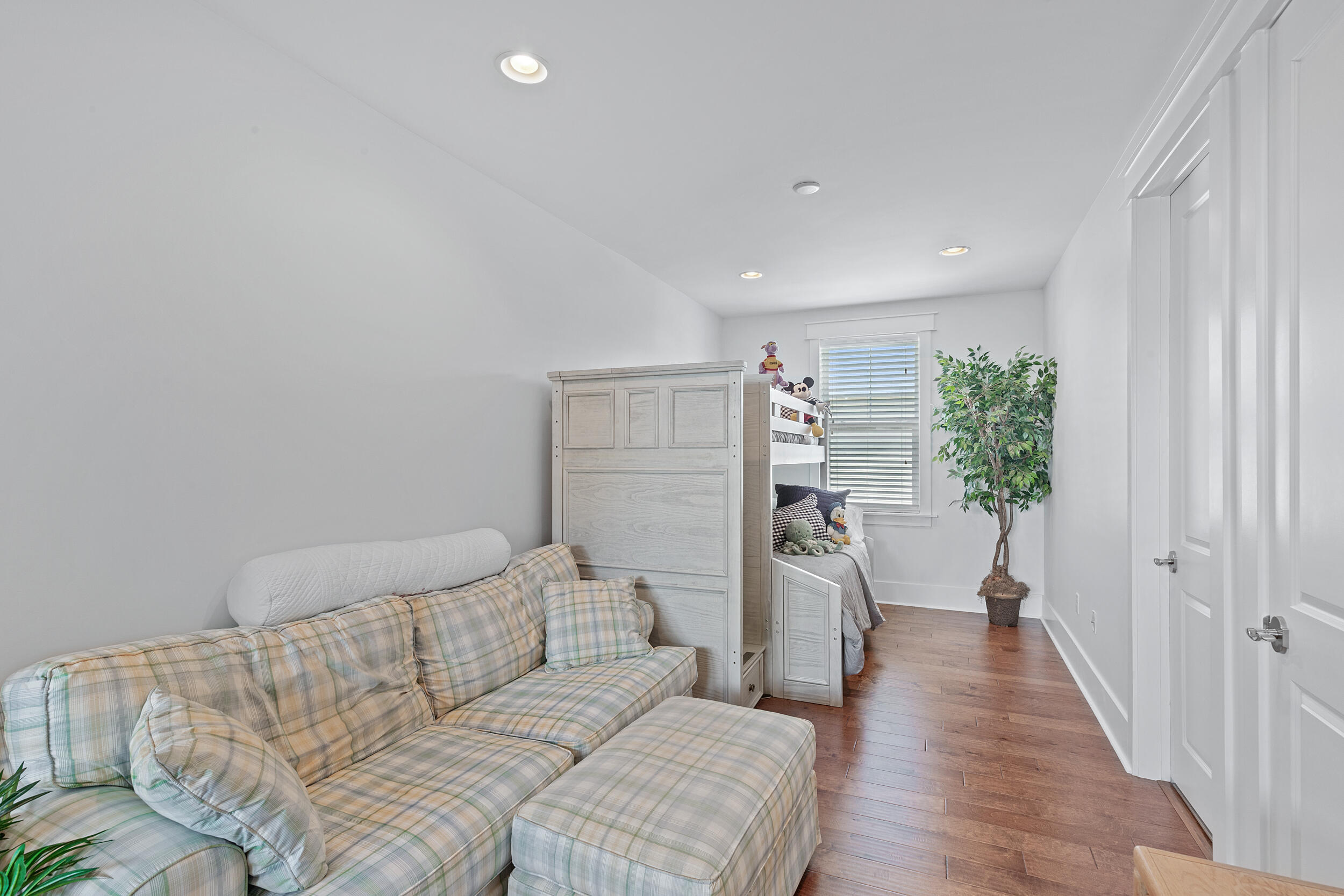 NATUREWALK AT SEAGROVE - Residential