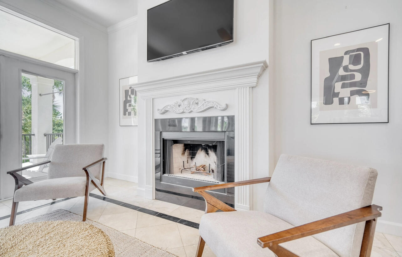 SPYGLASS VILLAS - Residential