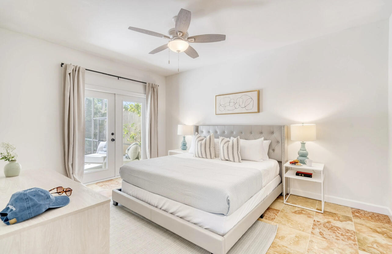SPYGLASS VILLAS - Residential