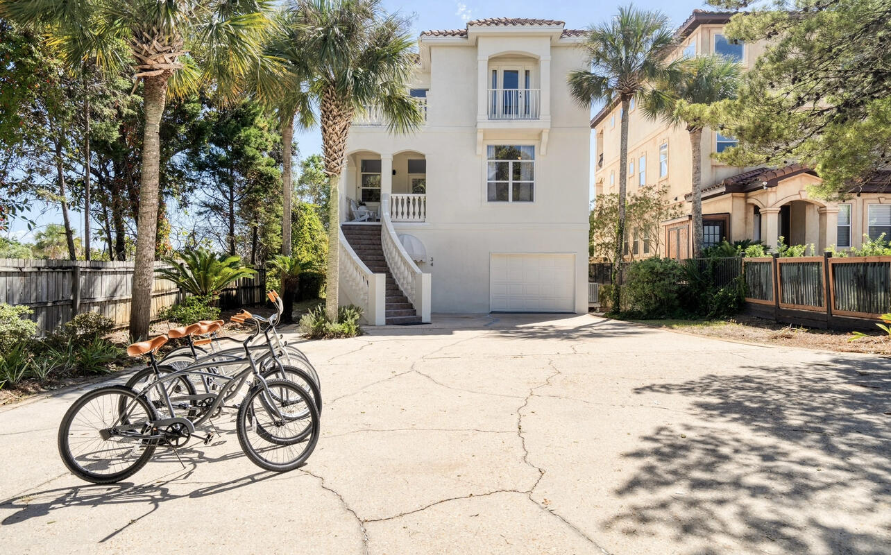 SPYGLASS VILLAS - Residential