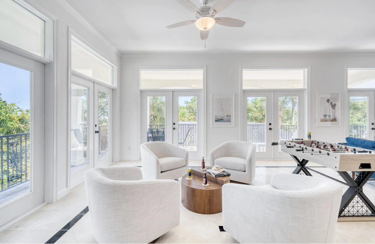 SPYGLASS VILLAS - Residential