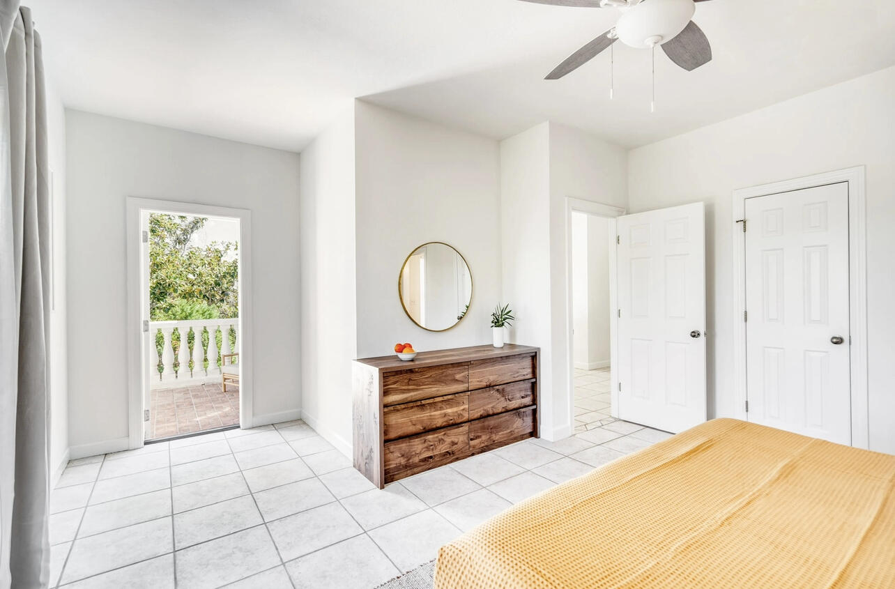 SPYGLASS VILLAS - Residential