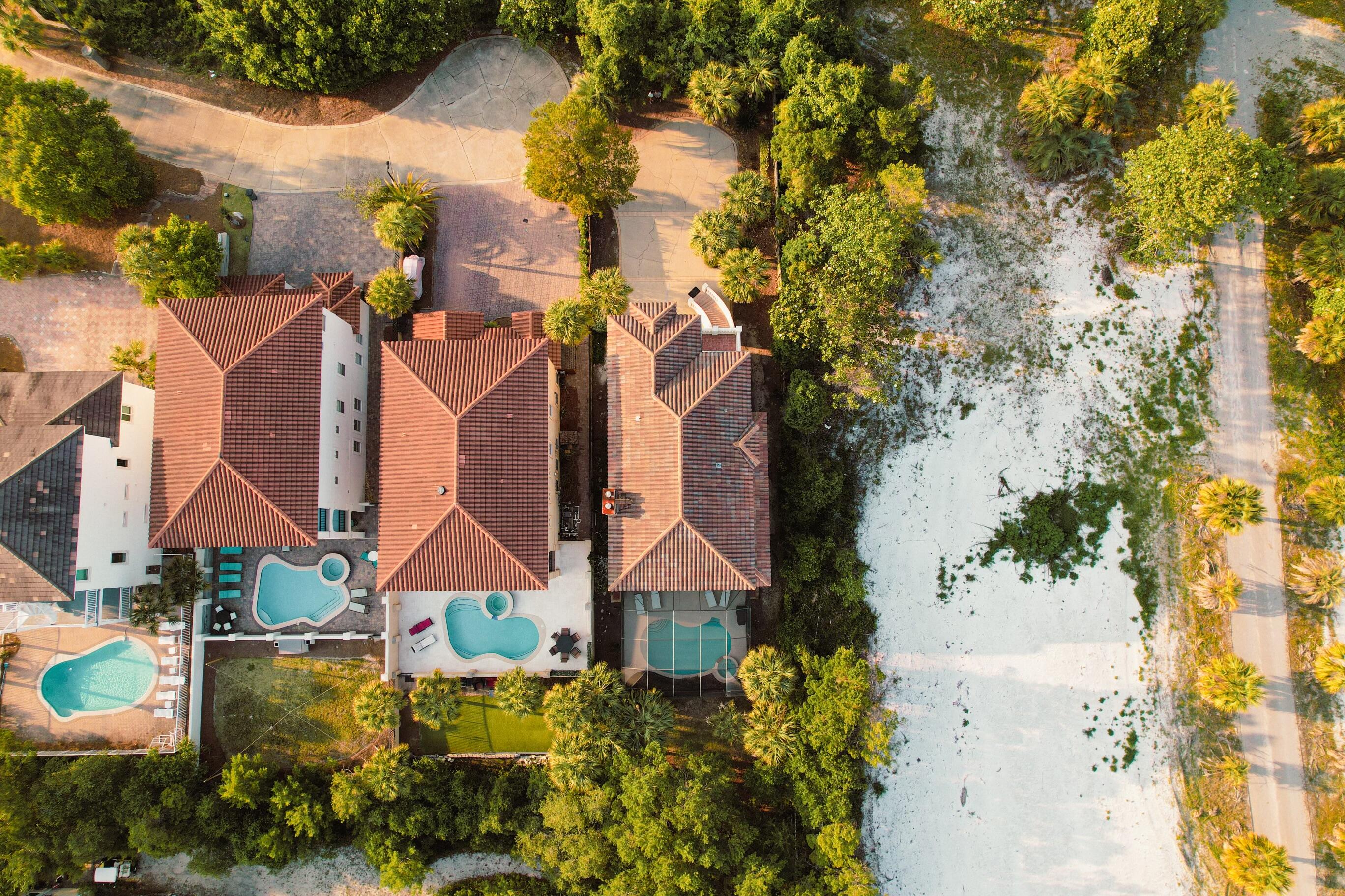 SPYGLASS VILLAS - Residential