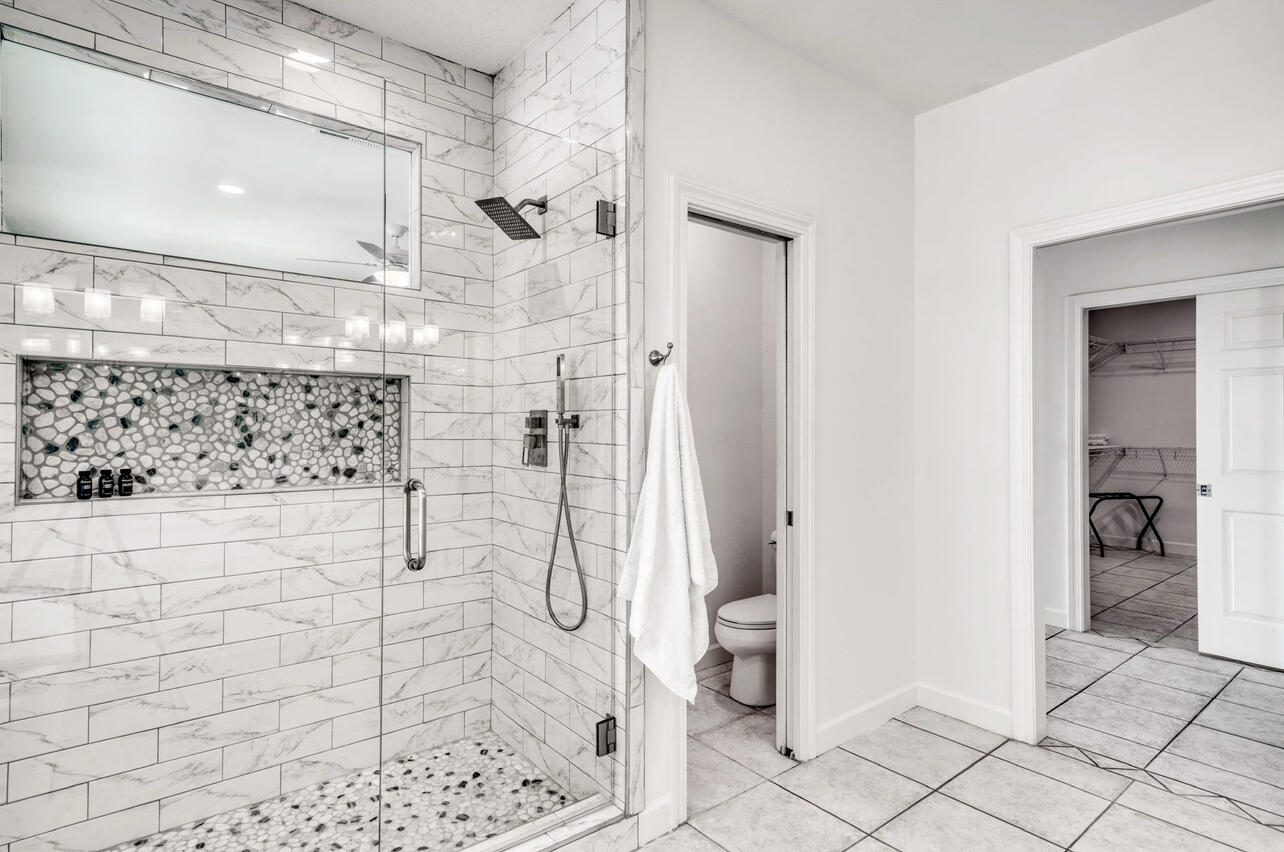 SPYGLASS VILLAS - Residential