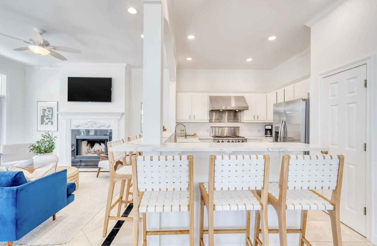 SPYGLASS VILLAS - Residential