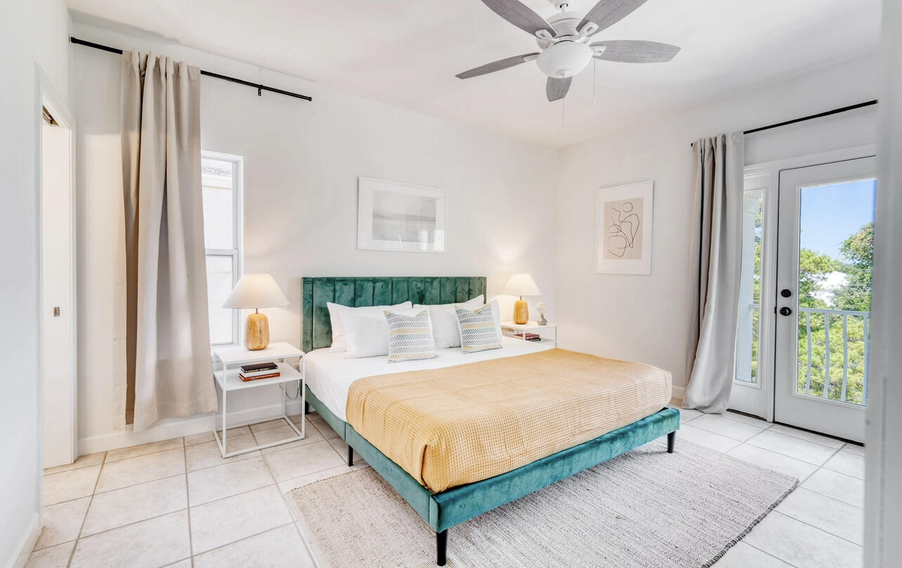 SPYGLASS VILLAS - Residential