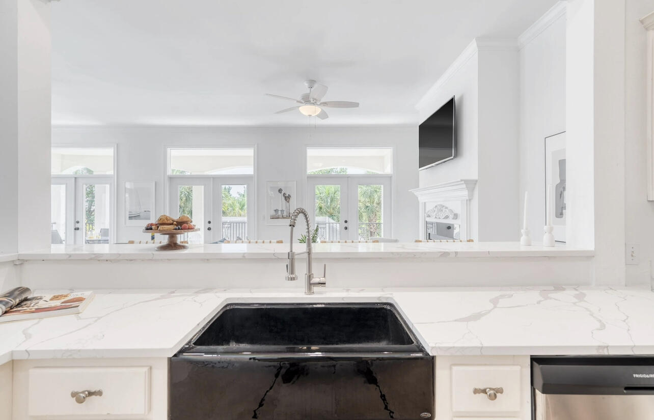 SPYGLASS VILLAS - Residential