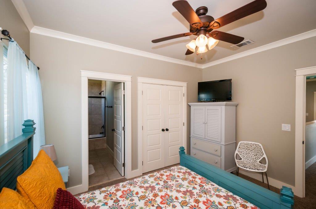 LEISURE BAY - Residential