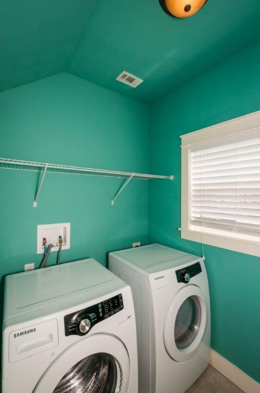 LEISURE BAY - Residential