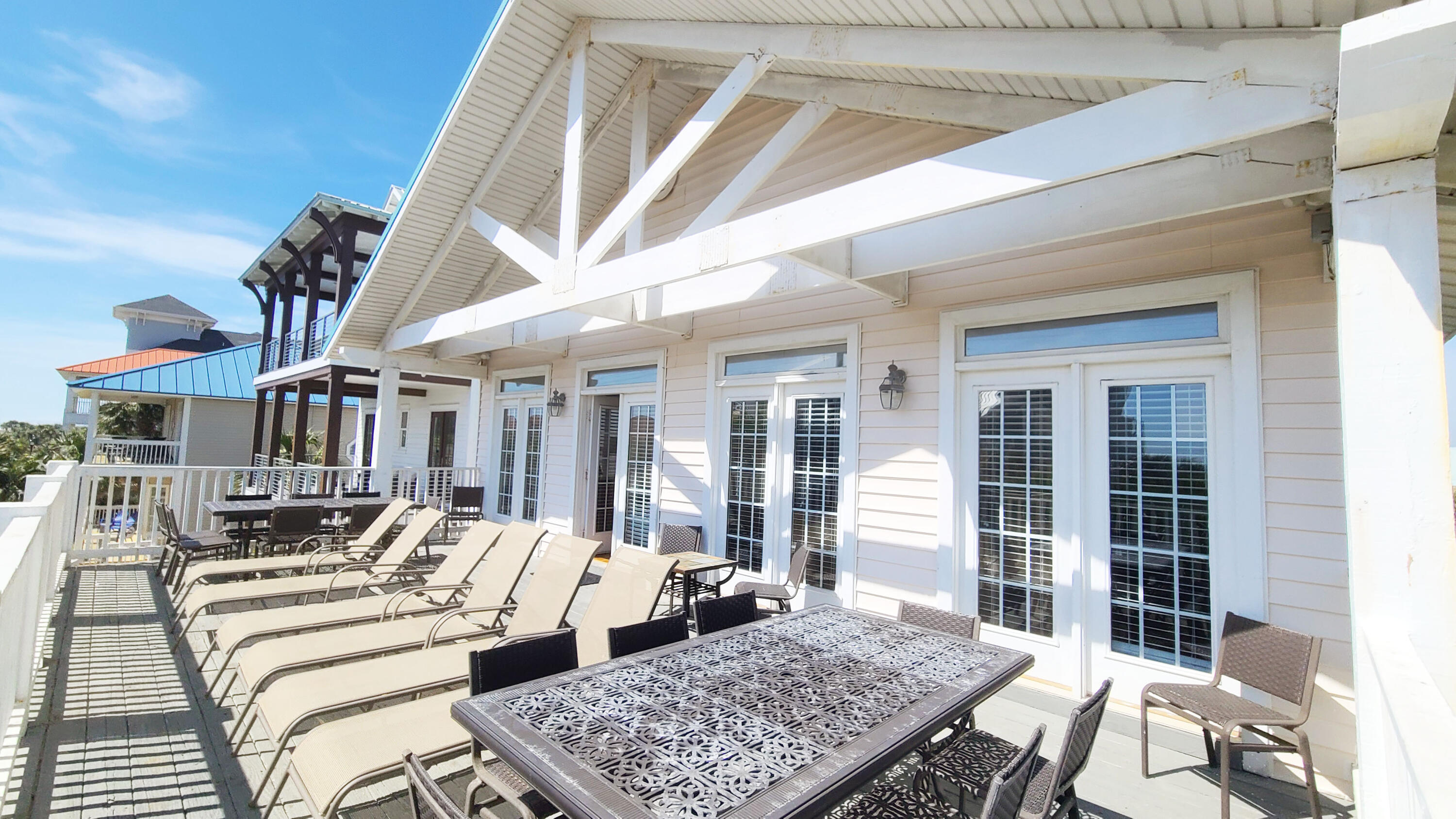 CRYSTAL BEACH - Residential