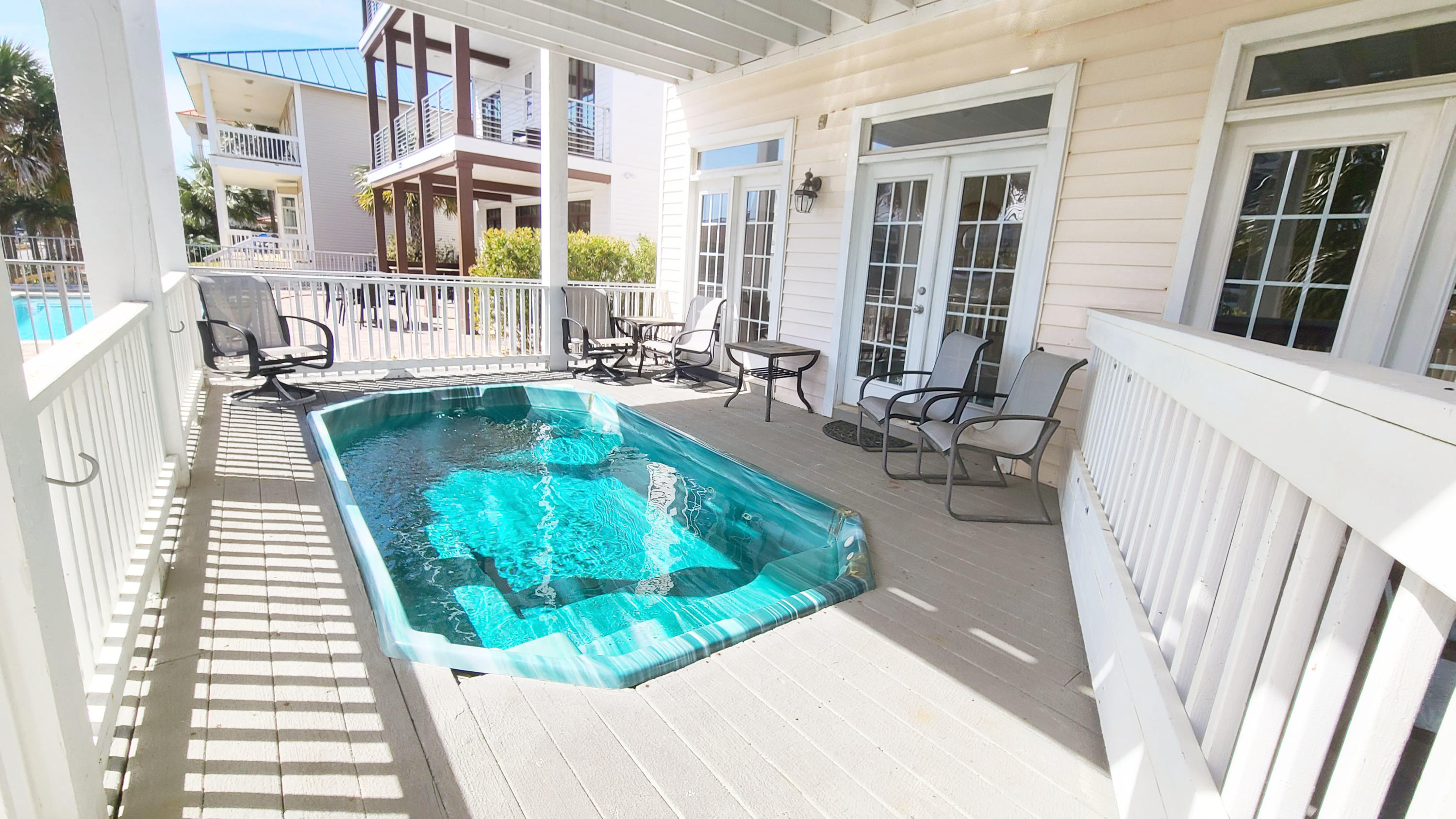 CRYSTAL BEACH - Residential