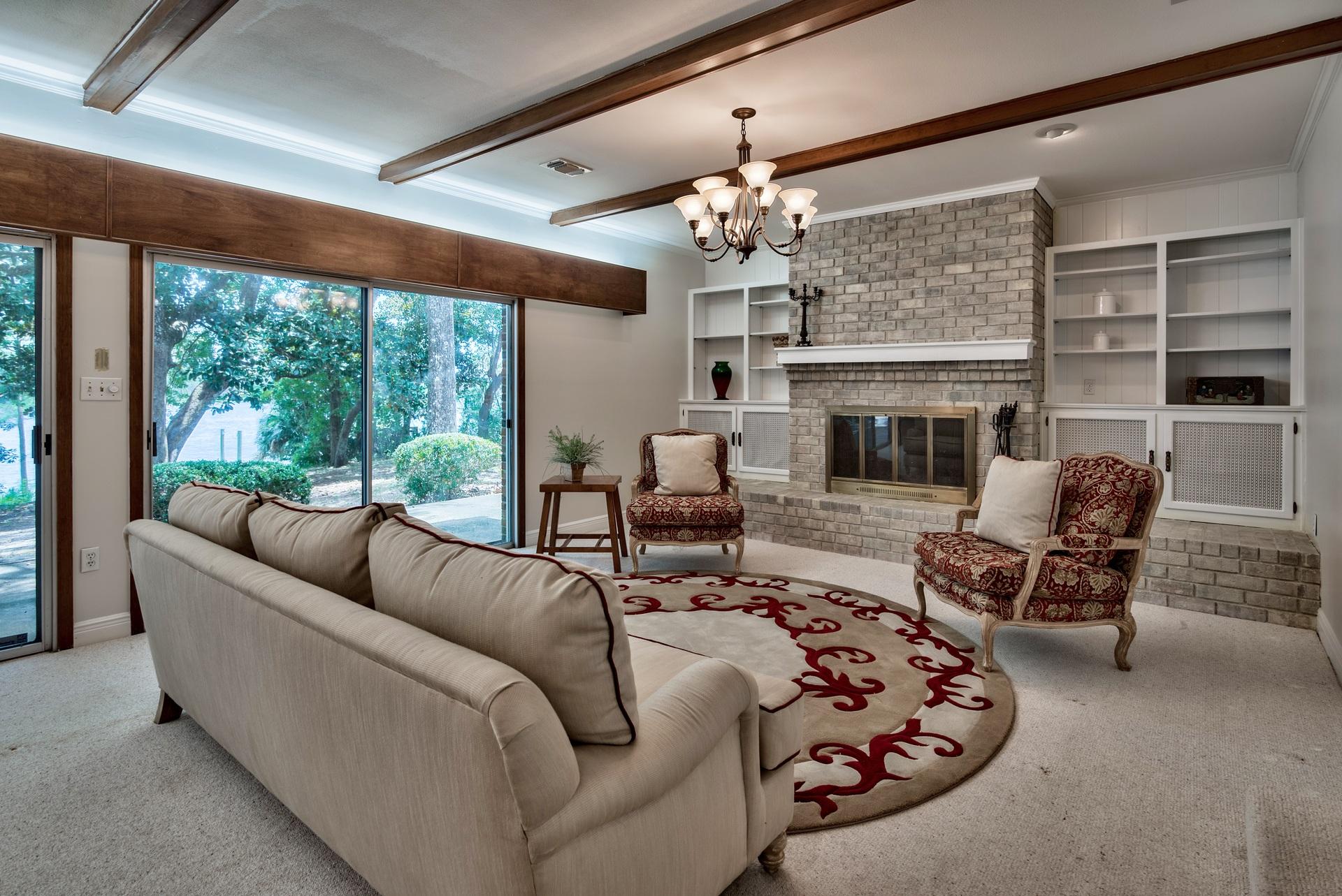 WOODLAND SHORES - Residential