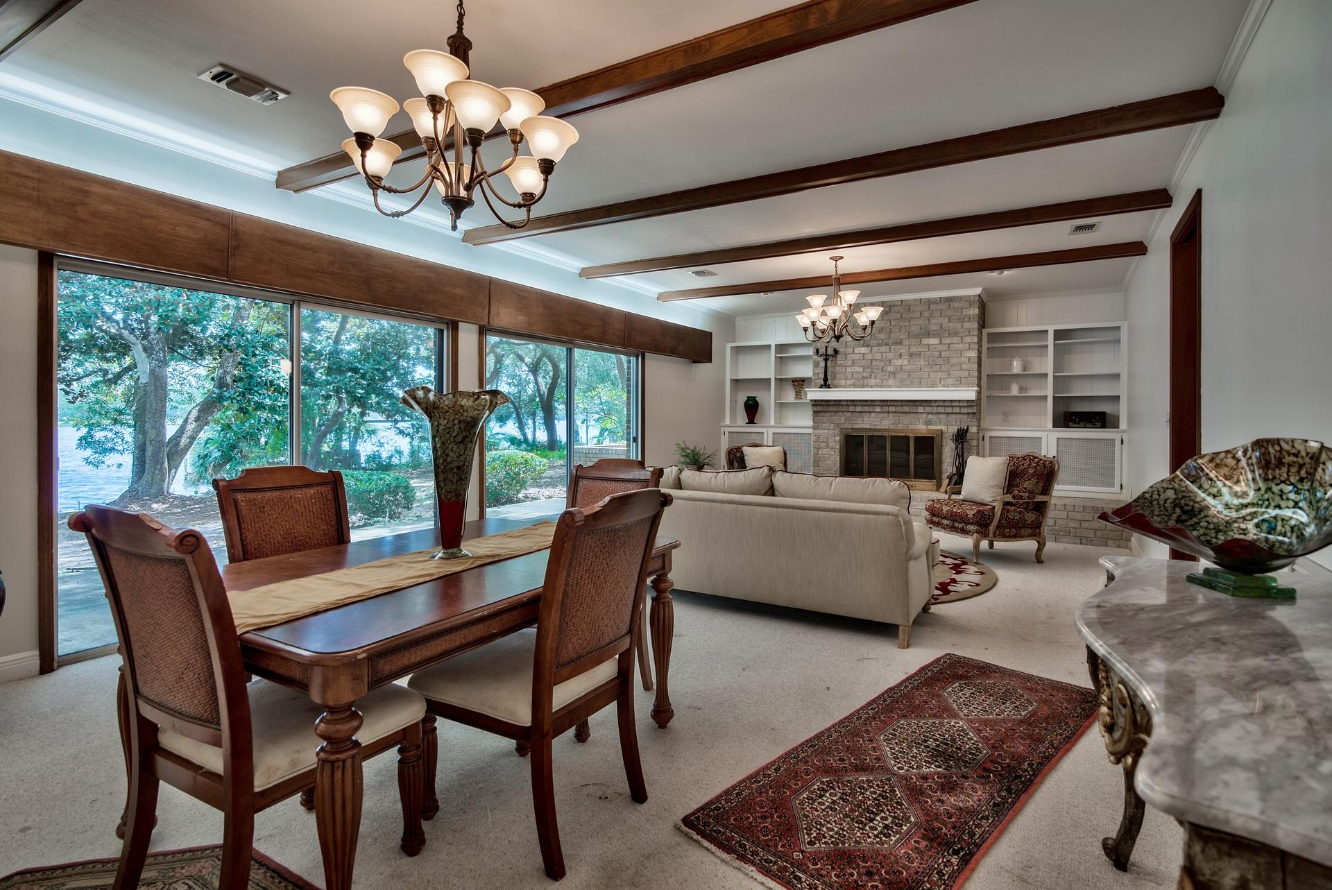 WOODLAND SHORES - Residential