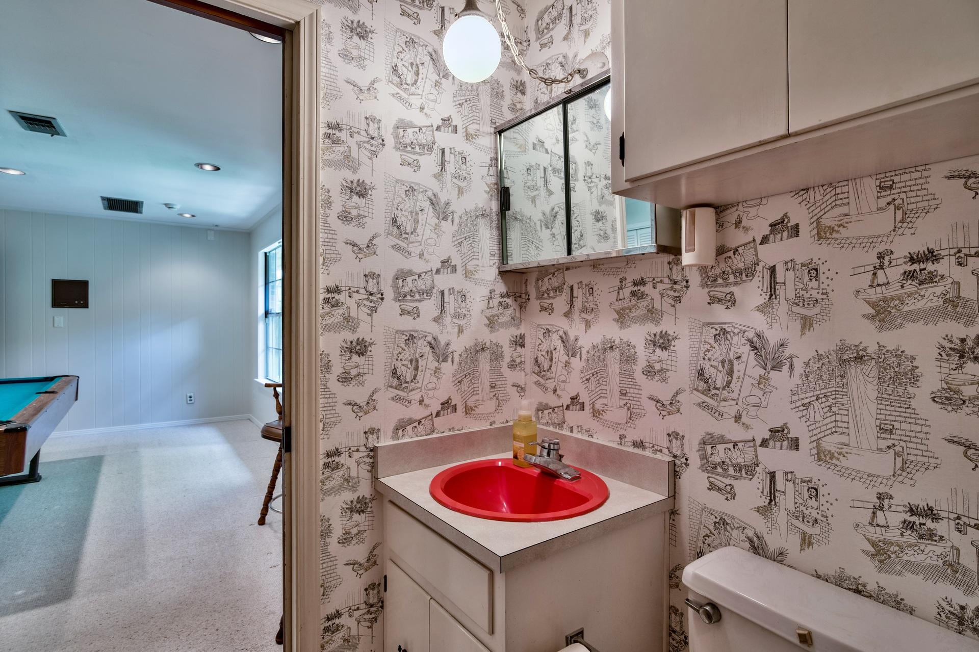 WOODLAND SHORES - Residential