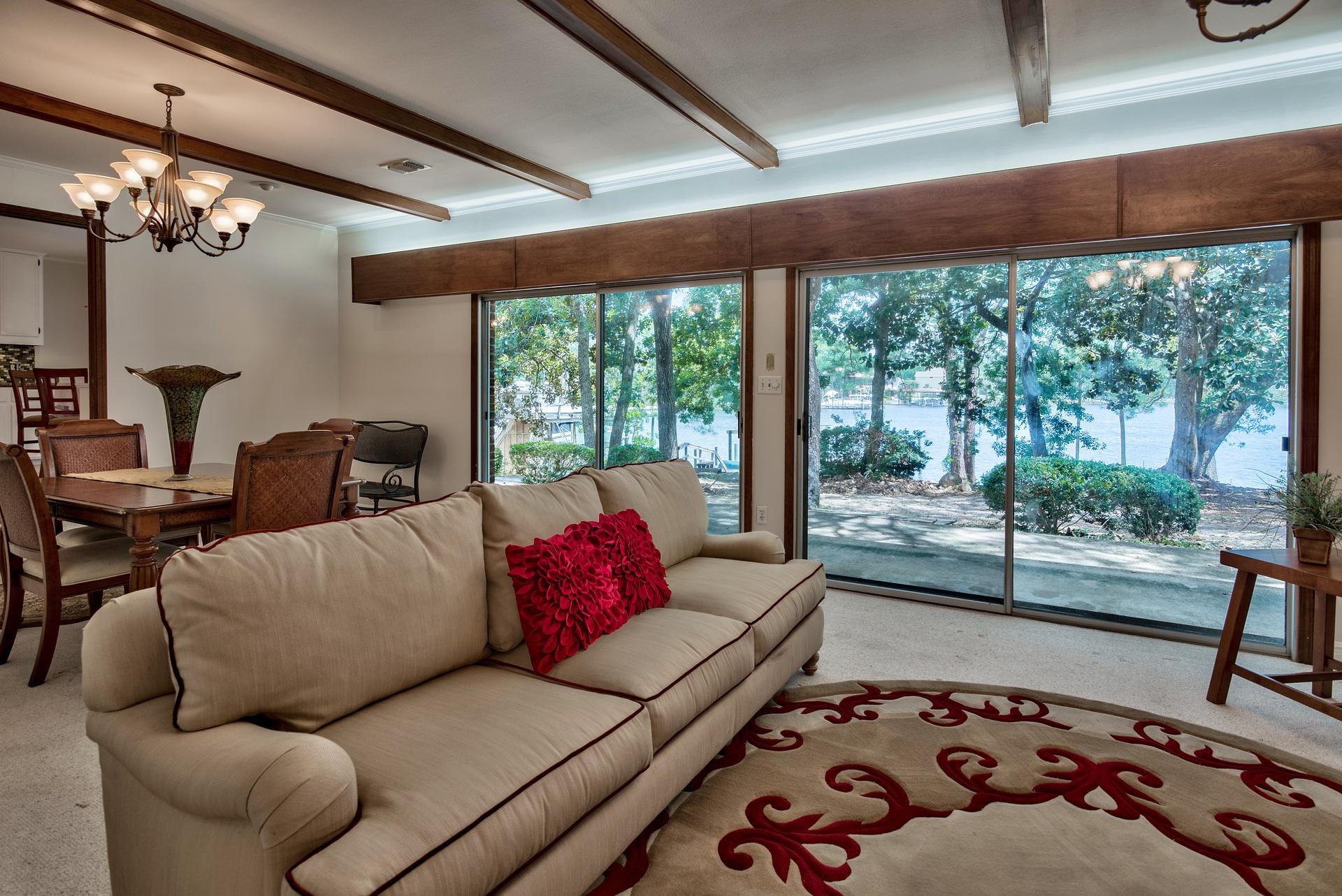 WOODLAND SHORES - Residential