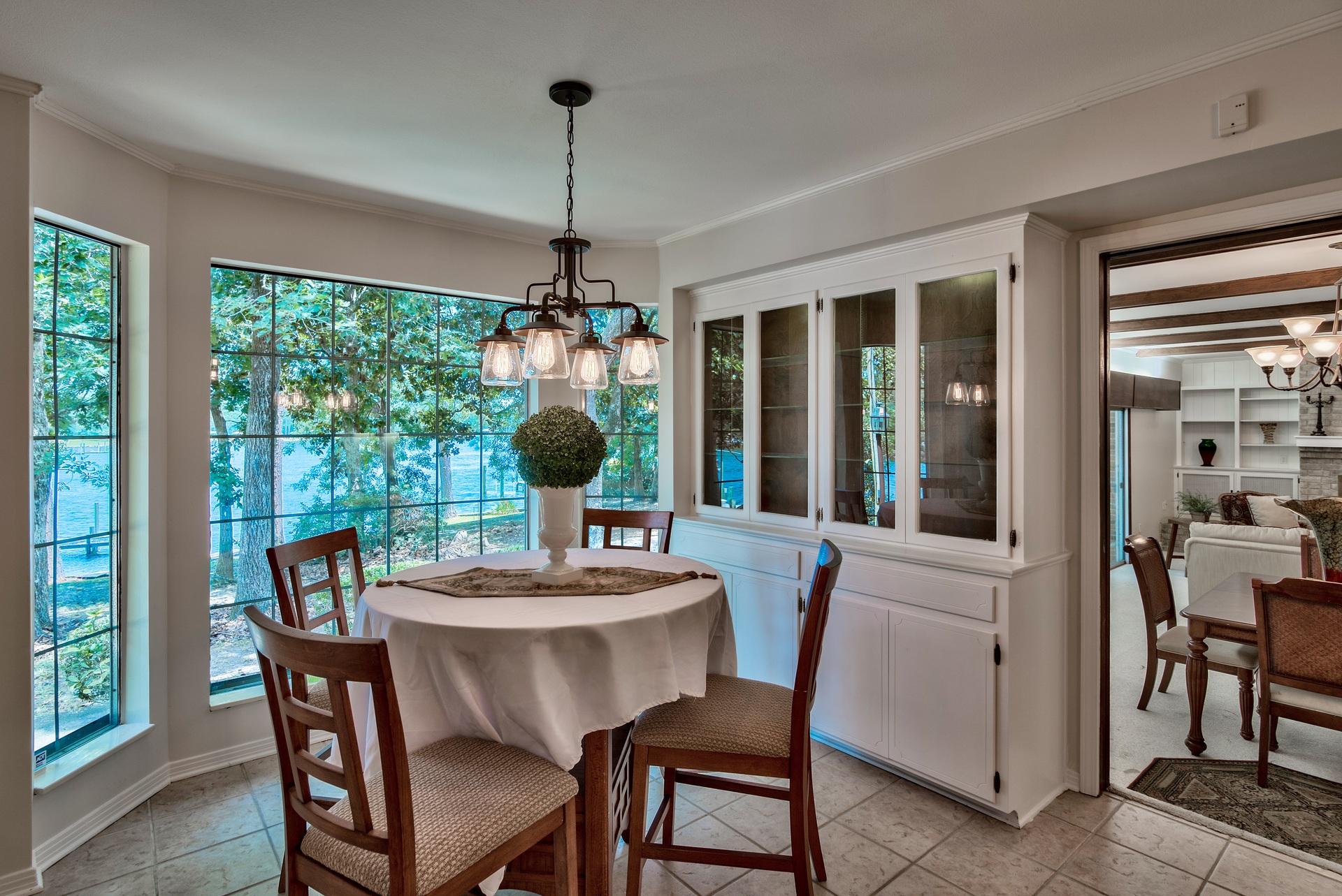 WOODLAND SHORES - Residential