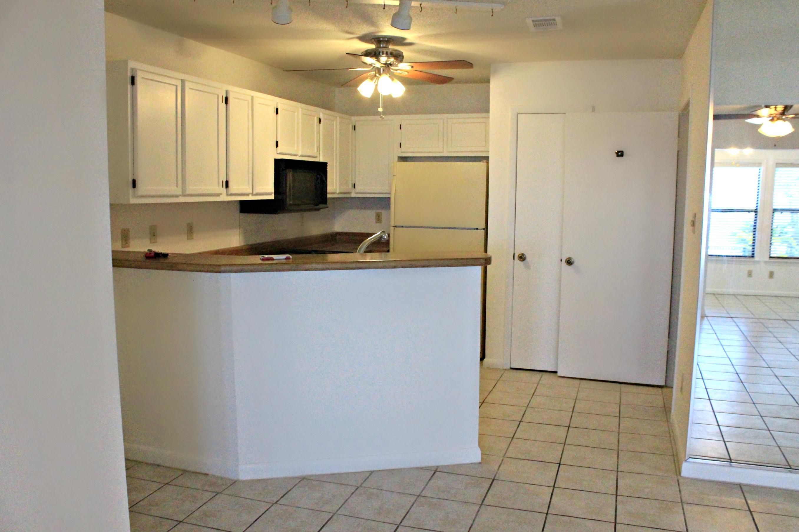 BAY MANOR - Residential