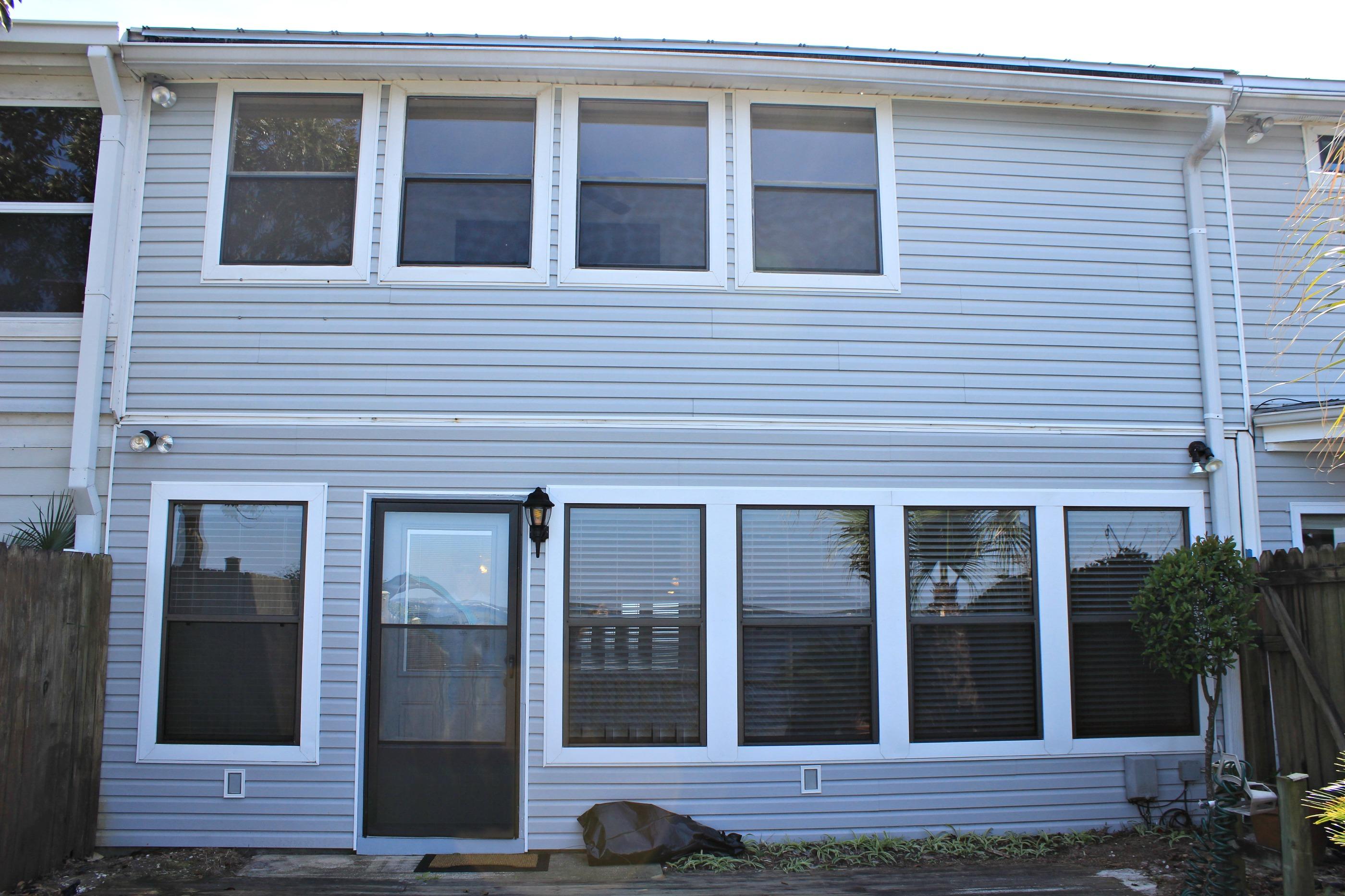 BAY MANOR - Residential