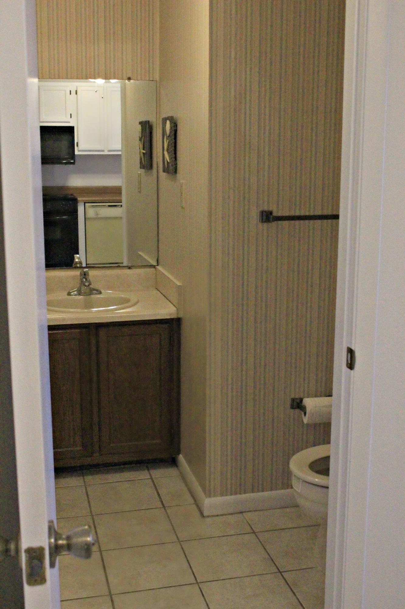 BAY MANOR - Residential