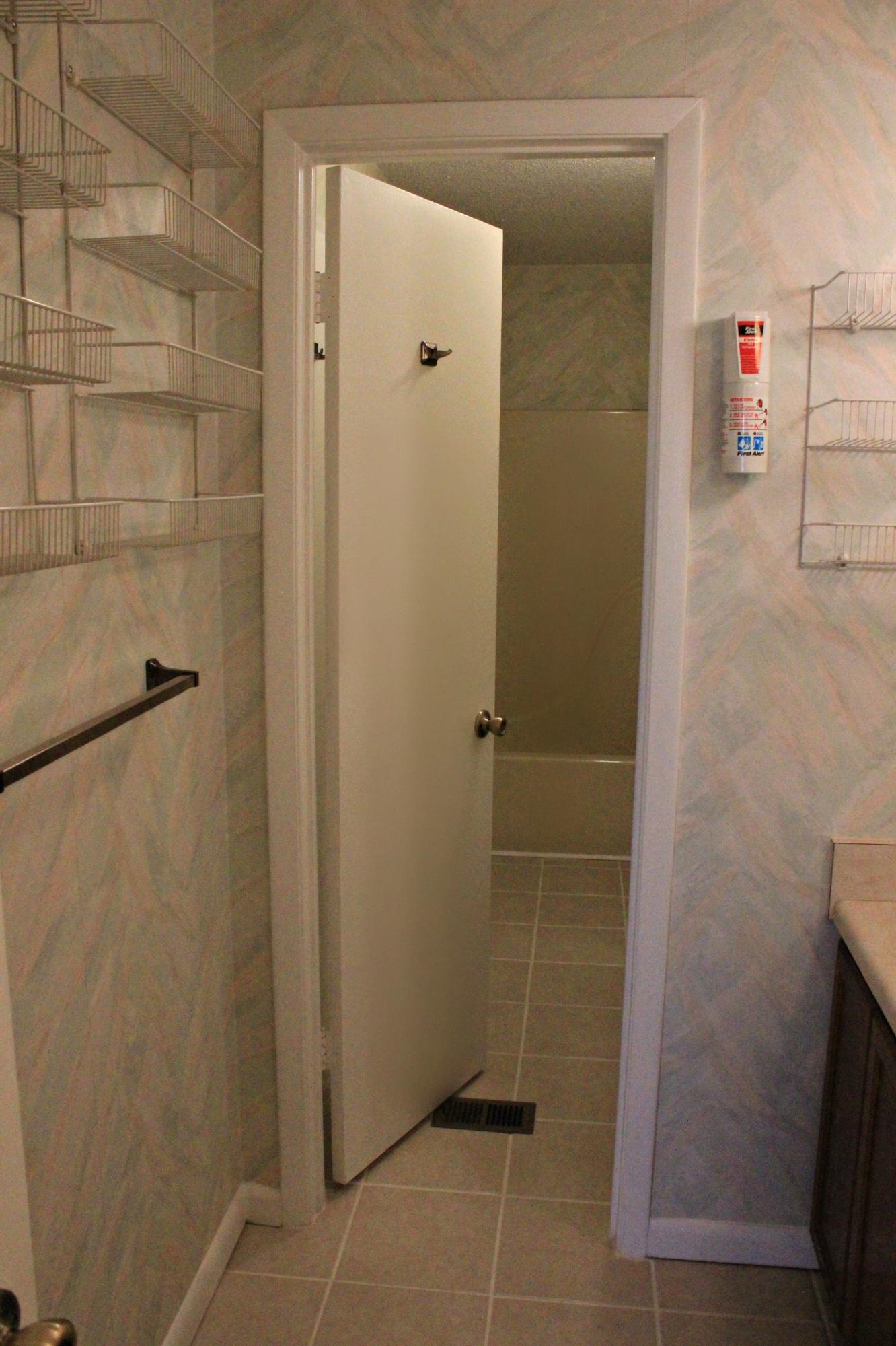 BAY MANOR - Residential