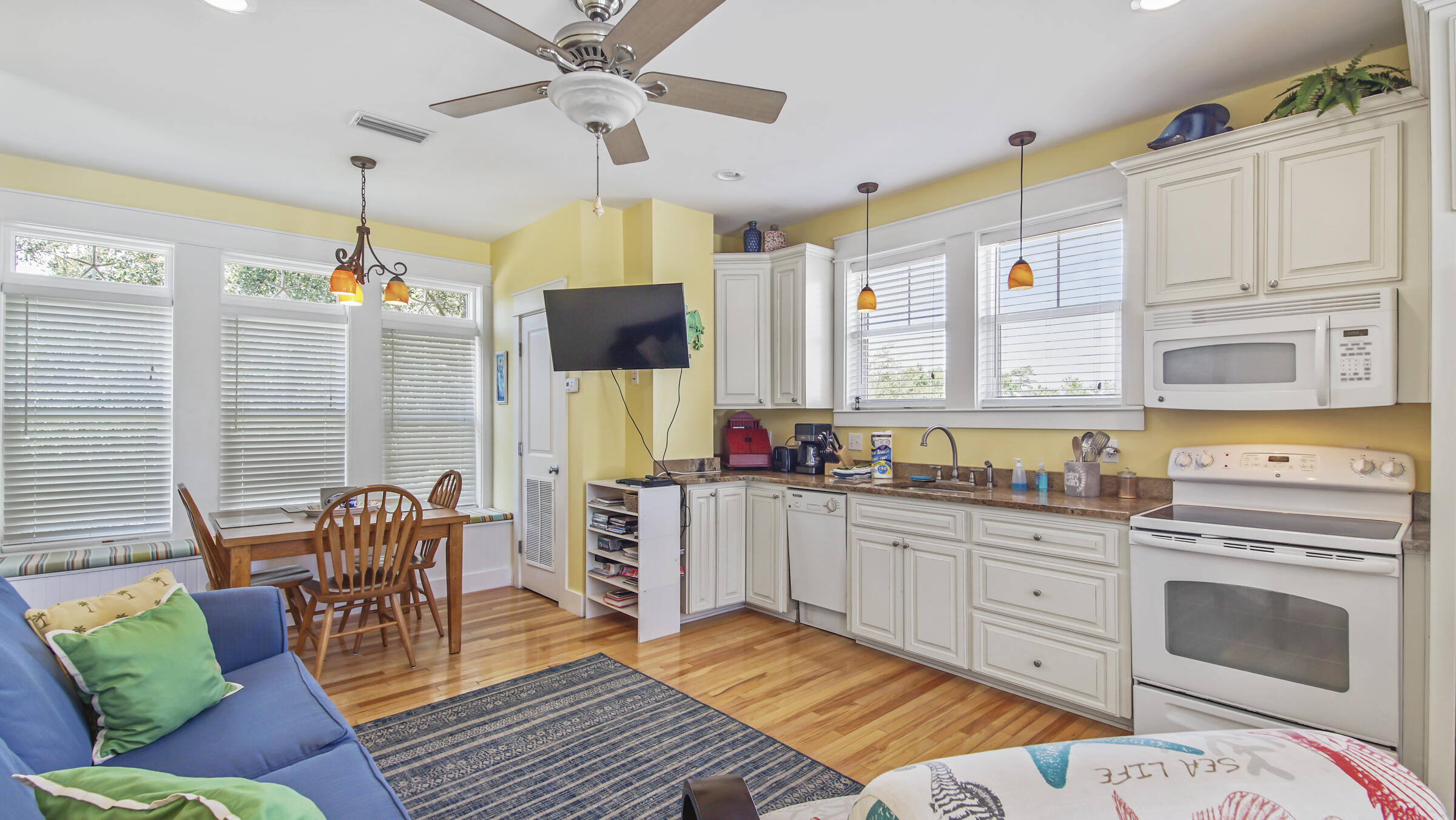 VILLAGE AT BLUE MOUNTAIN BEACH - Residential