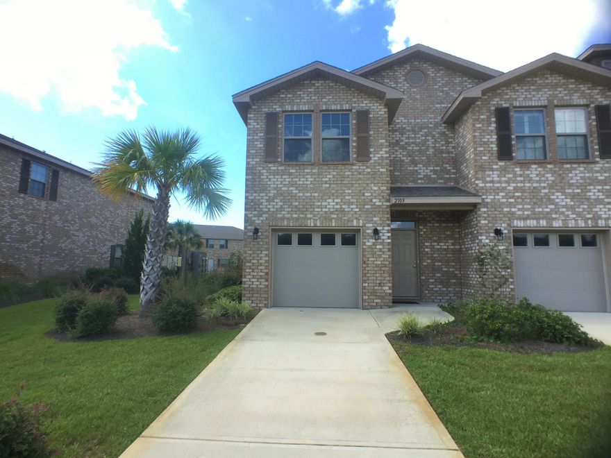 Beautiful end-unit townhome at Reserve Pointe in Navarre, Florida. This 3BR/2.5BA townhome has a definite ''wow'' factor. From the moment you enter, you'll be amazed with the craftsmanship and decadent touches found throughout the space. This includes granite counter tops in the kitchen and bathrooms, stainless steel appliances, modern fixtures and flooring. Downstairs you will find the main living areas and a conveniently placed half bath. The bedrooms have been placed upstairs for additional privacy and feature new carpeting. A non-warranted washer/dryer is included for your convenience. The backyard area offers a nice fenced in patio area that is perfect for summer barbecues and cookouts. Reserve Pointe is one of Navarre's newest communities and comes with a range of amenities for residents. This includes a playground, community pool, picnic tables and deck space. 

Pet friendly to small breeds under 25 lbs with additional pet rent of $50 per month. Also requires a pet fee and deposit.